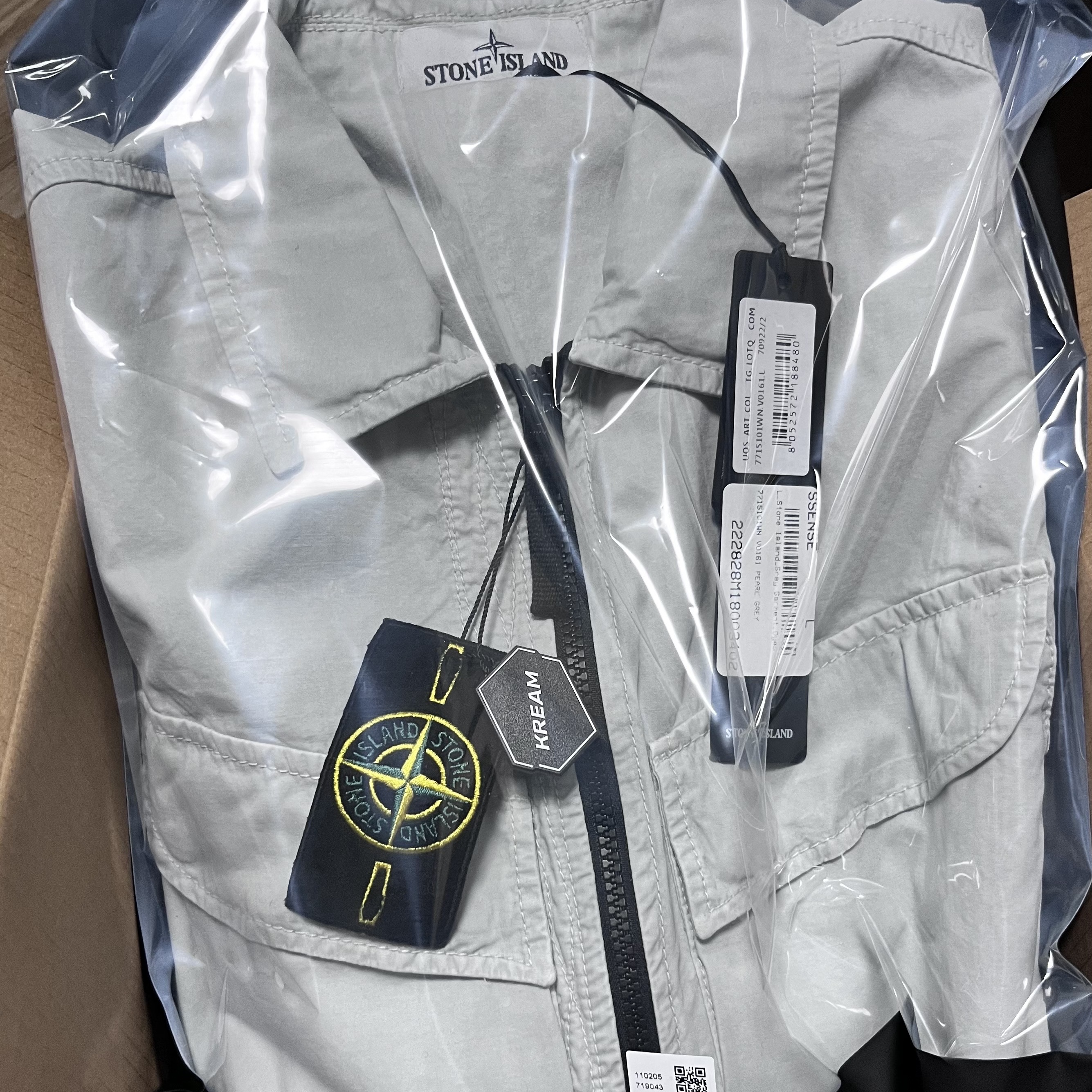 Stone Island 101WN Brushed Cotton Canvas T.CO+OLD Overshirt Light Grey - 22FW 착용 스타일 - 1