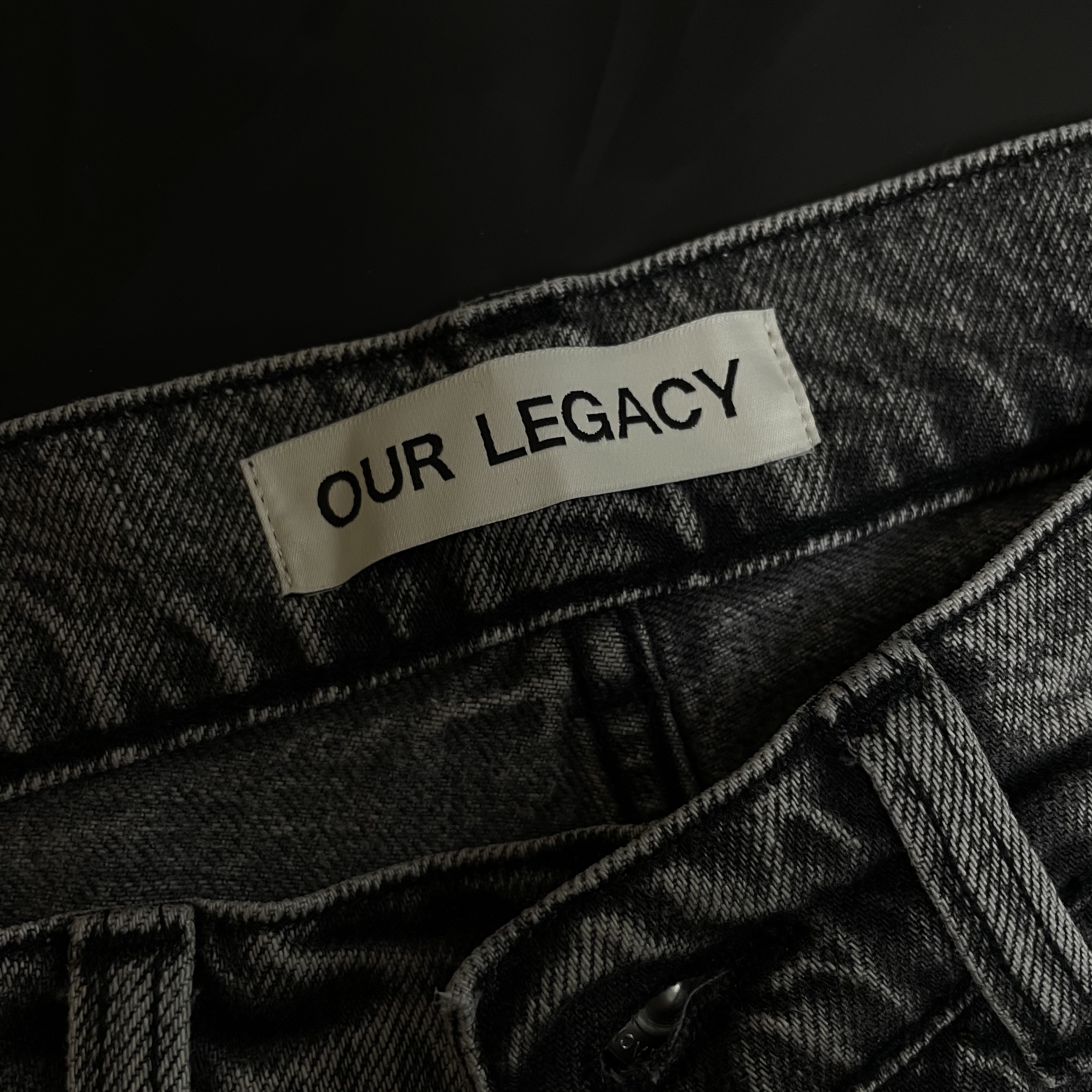 Our Legacy Extended Third Cut Black Grey 착용 스타일 - 1