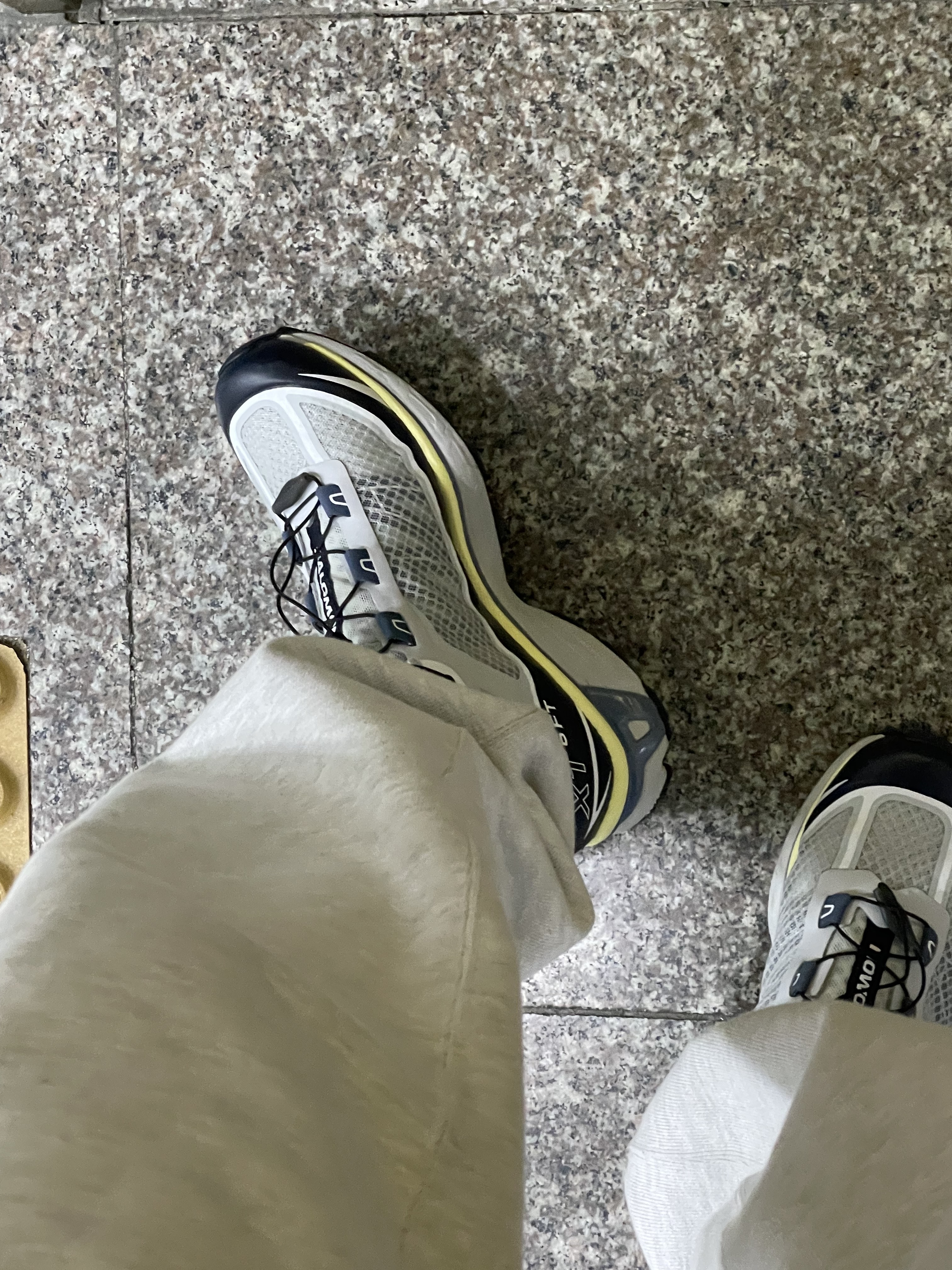 Salomon XT-6 FT Pearl Blue Night Sky 착용 스타일