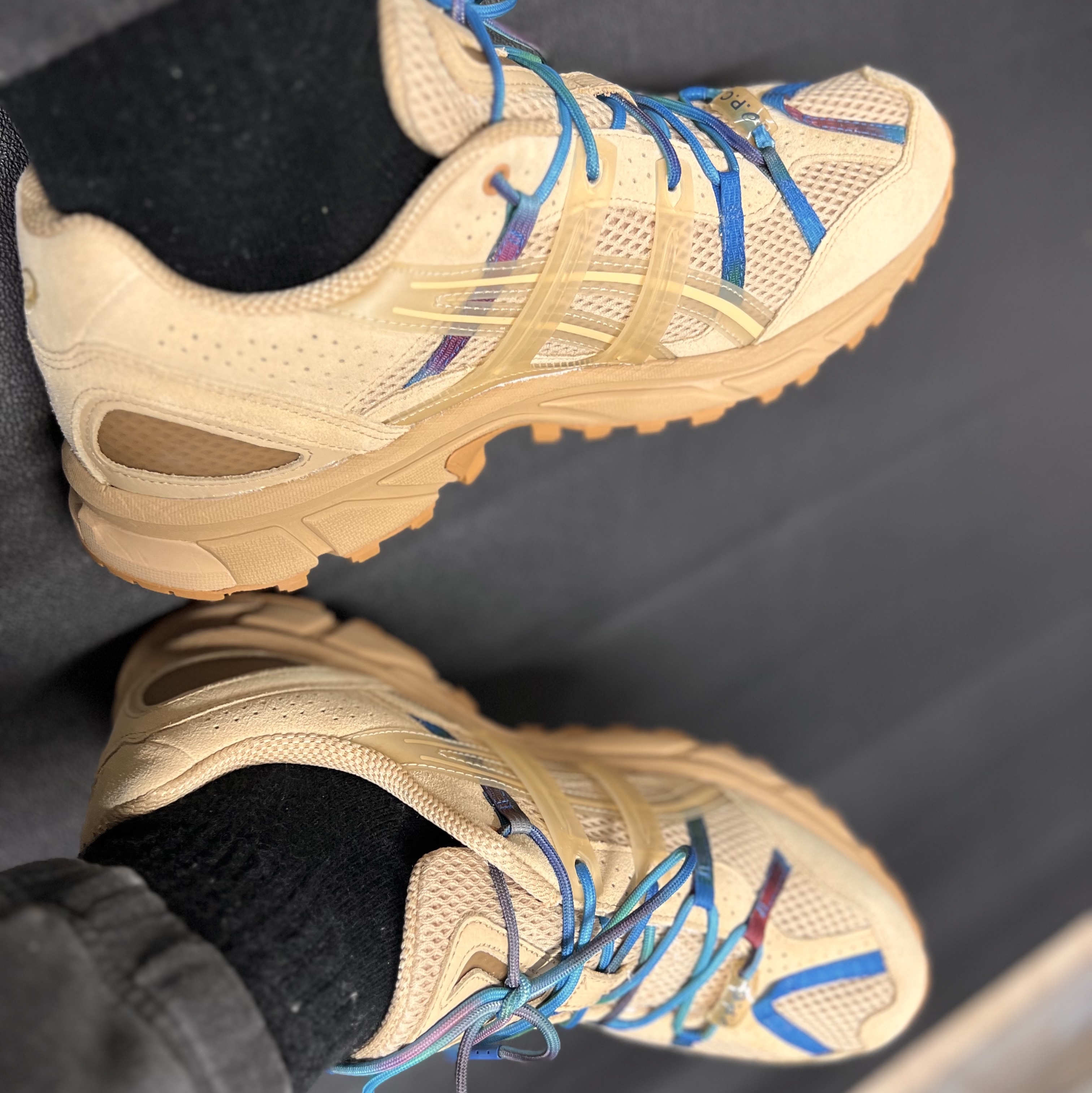 Asics x A.P.C. Gel-Sonoma 15-50 Beige 착용 스타일 - 4