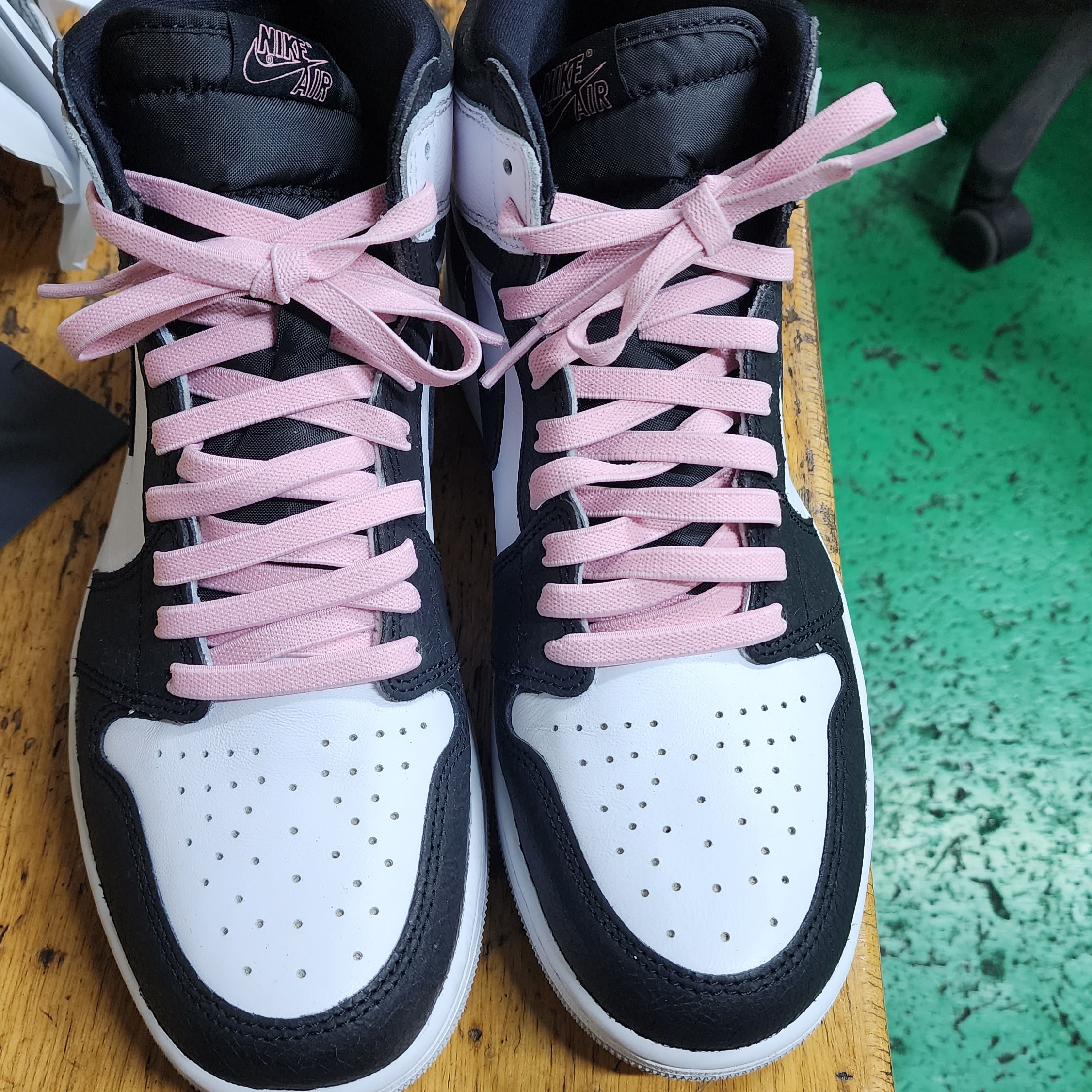 Jordan 1 Retro High OG Bleached Coral 착용 스타일