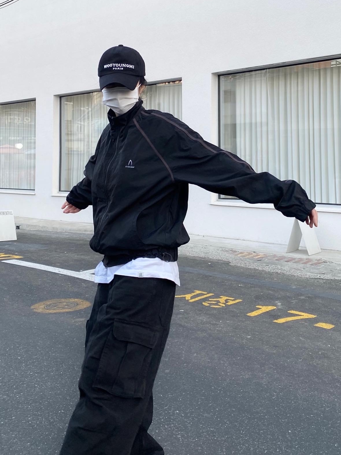 Asics Gel-Venture 6 Carrier Grey, Wooyoungmi Embroidered Ball Cap Black - 23SS 착용 스타일 - 3