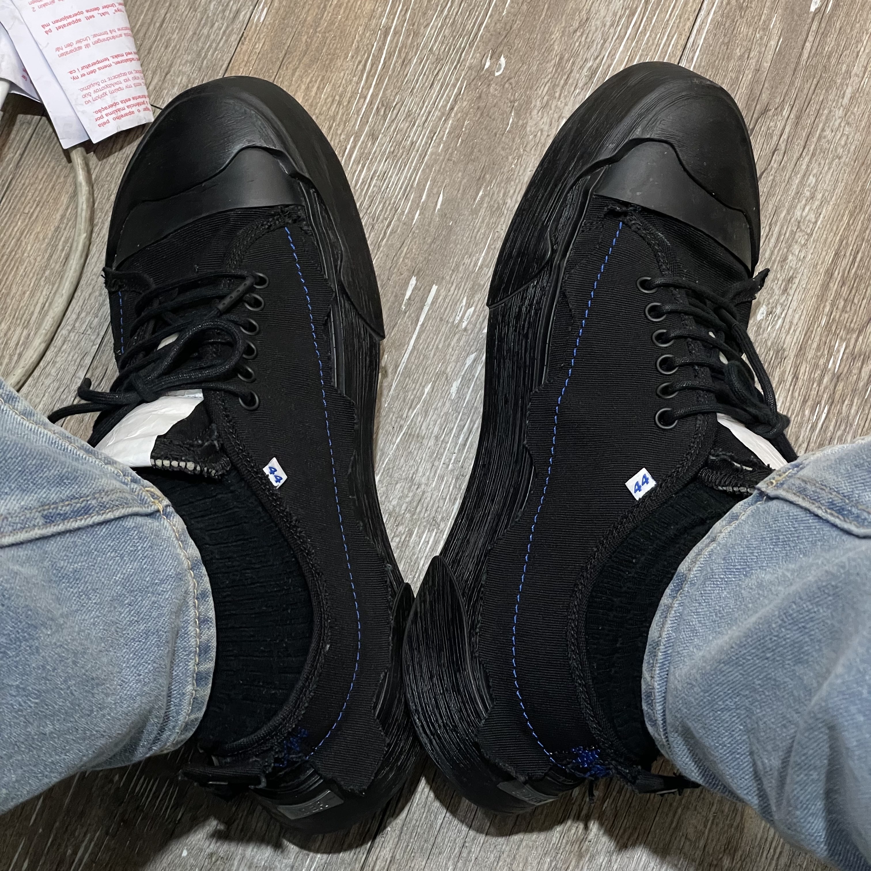 Camper x Ader Error Proto-111-S Cinder Basic Sneakers Black 착용 스타일 - 2