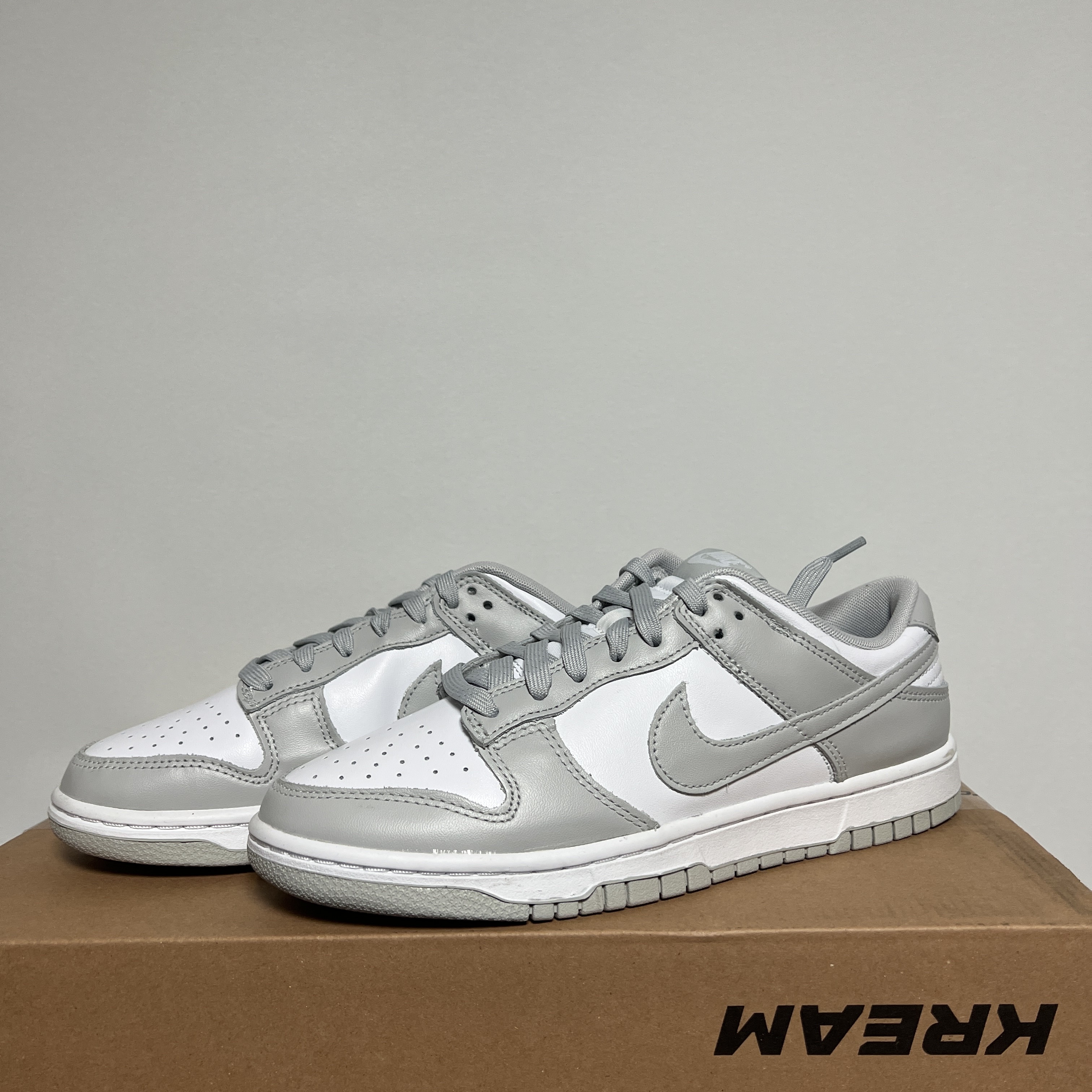 Nike Dunk Low Retro Grey Fog 착용 스타일