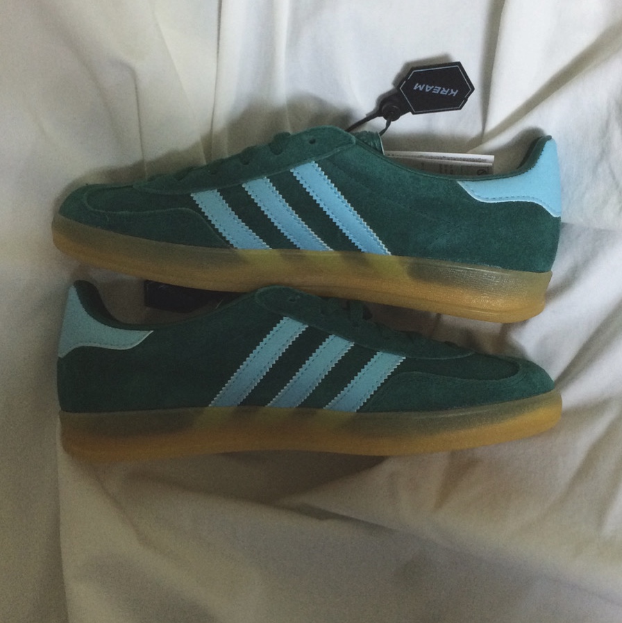 Adidas Gazelle Indoor Collegiate Green Hazy Sky 착용 스타일 - 1