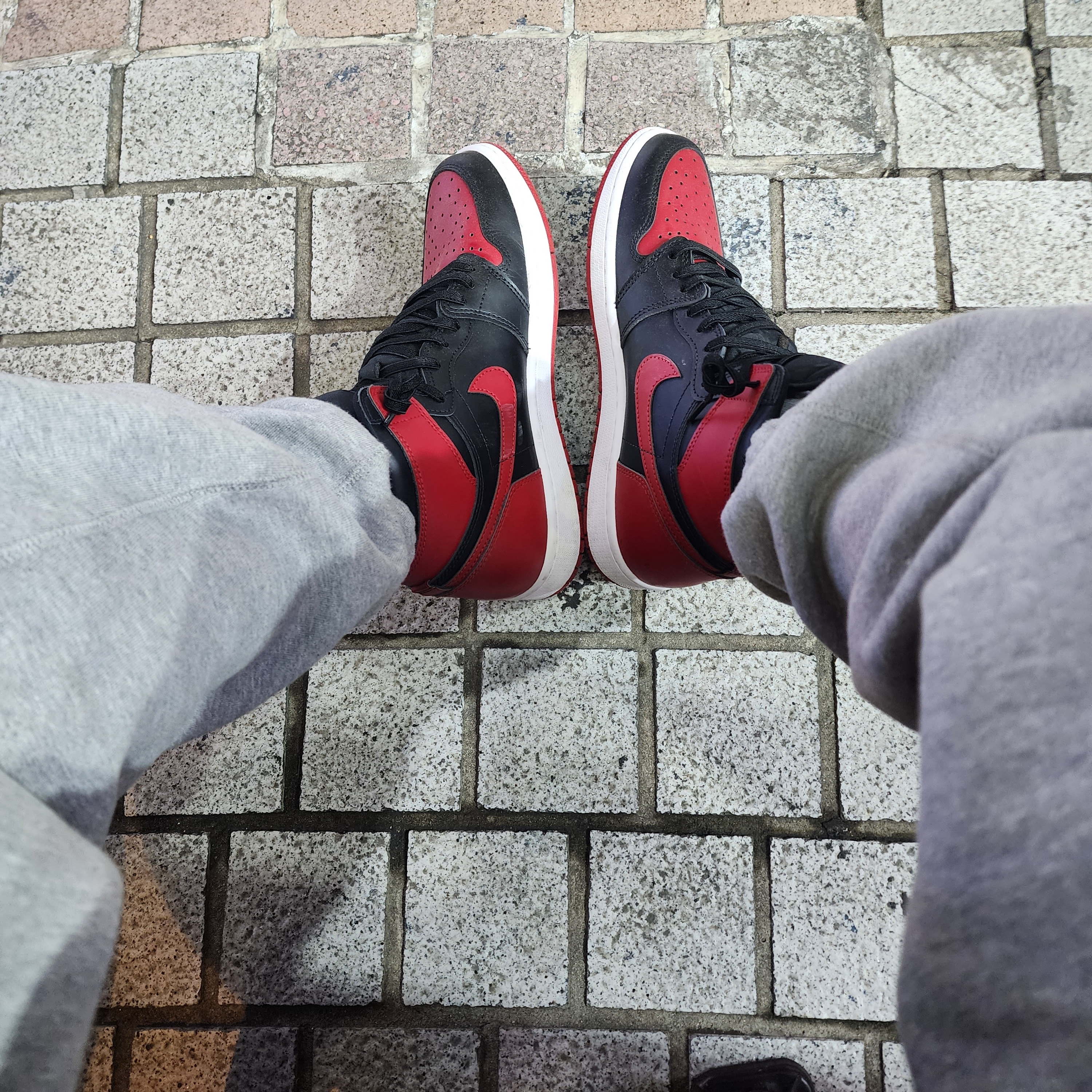 Jordan 1 Retro High OG Patent Bred 착용 스타일