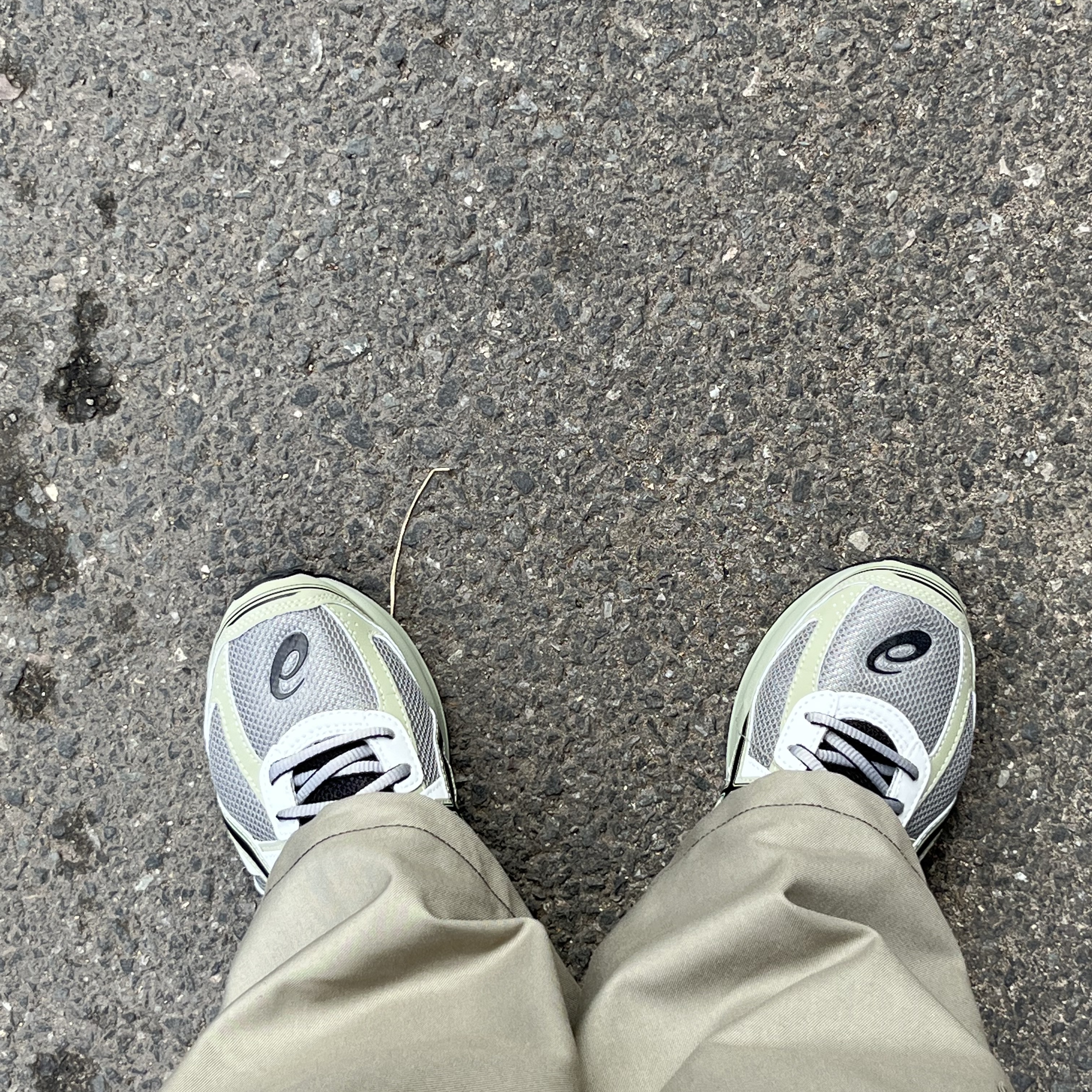 Asics Jog 100 S Sheet Rock - 2E Wide 착용 스타일