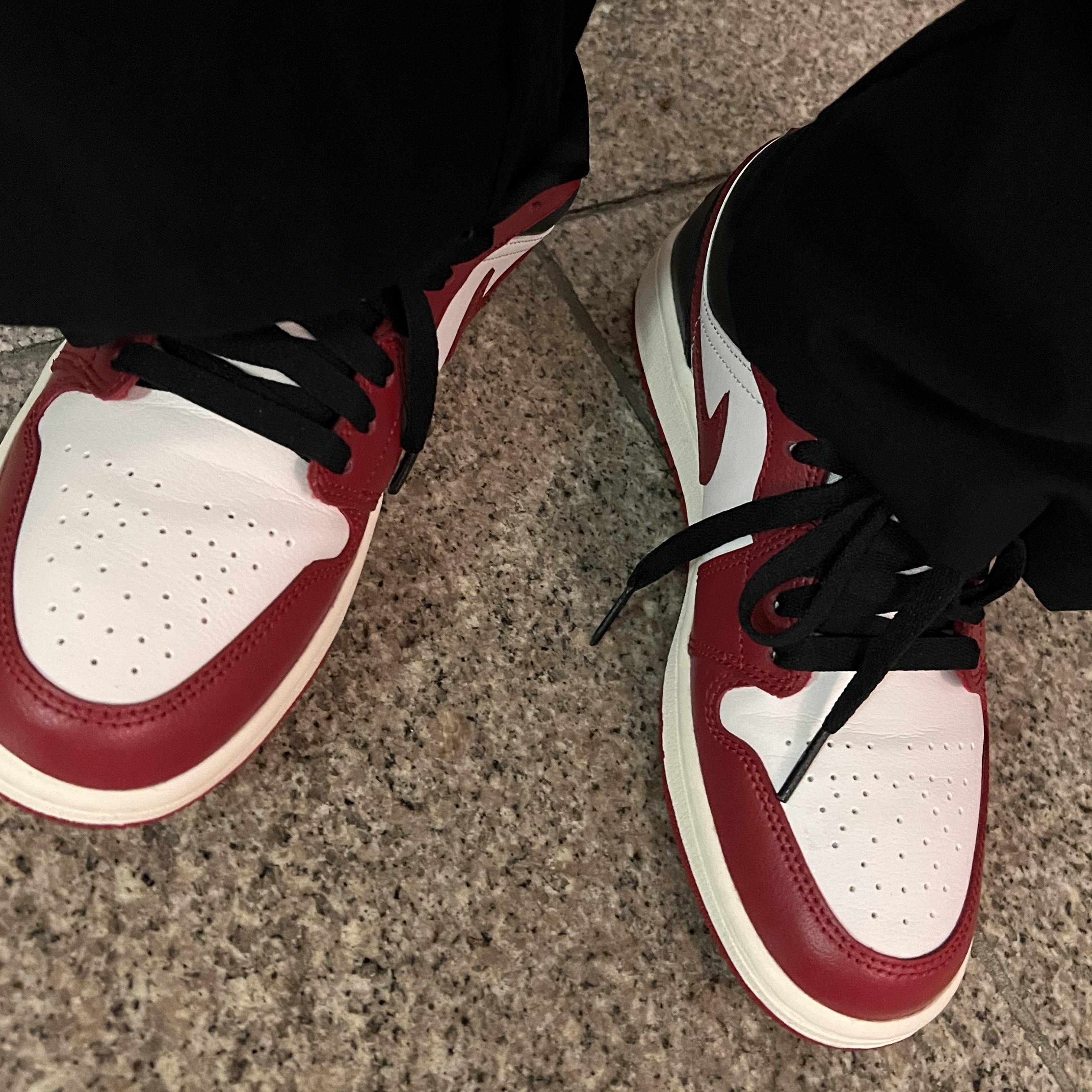 (W) Jordan 1 Low White Gym Red 착용 스타일
