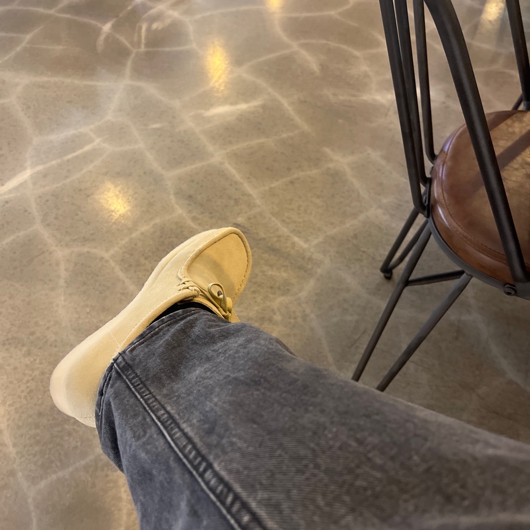 Clarks Wallabee Maple Suede 착용 스타일