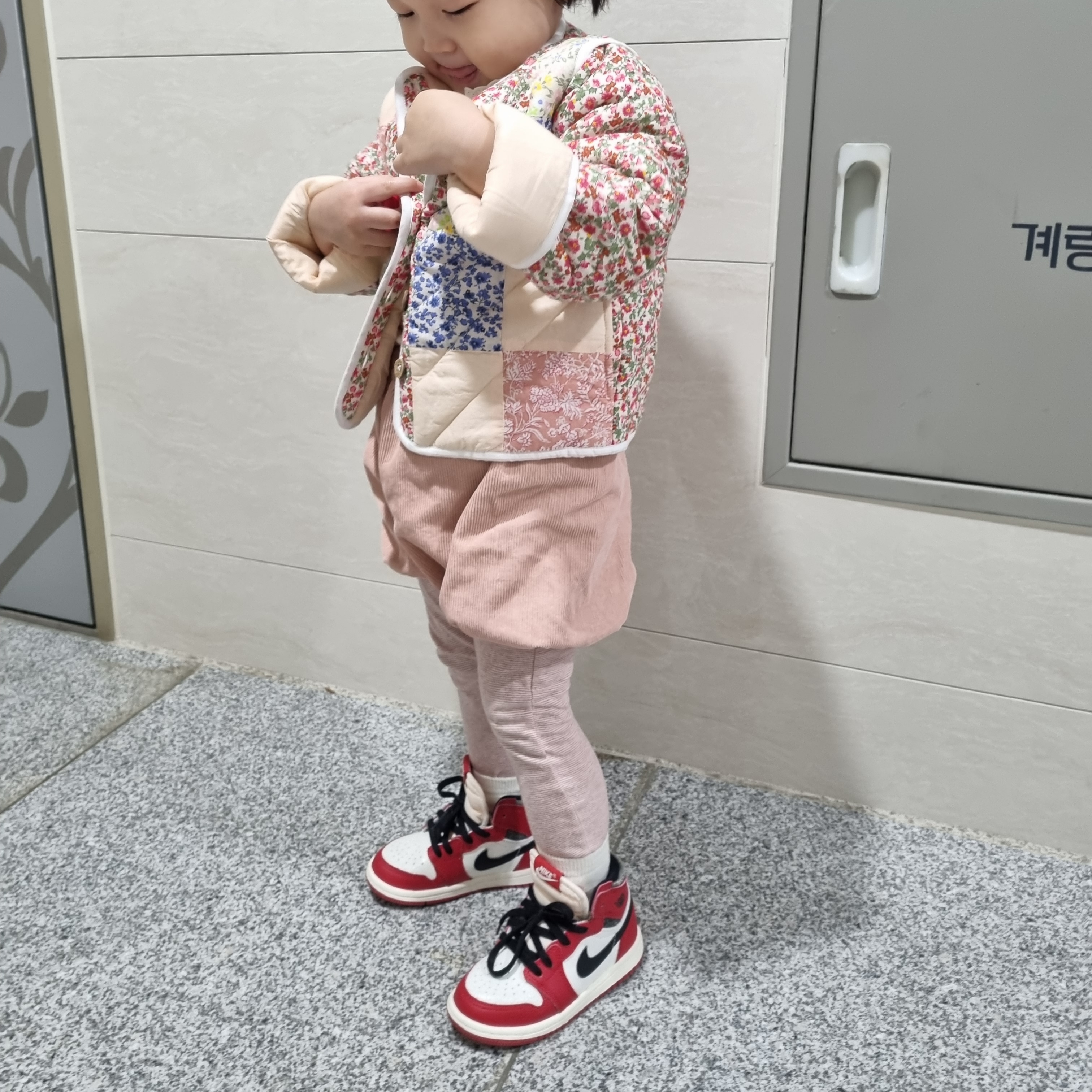 (TD) Jordan 1 Retro High OG Chicago 2022 착용 스타일 - 1
