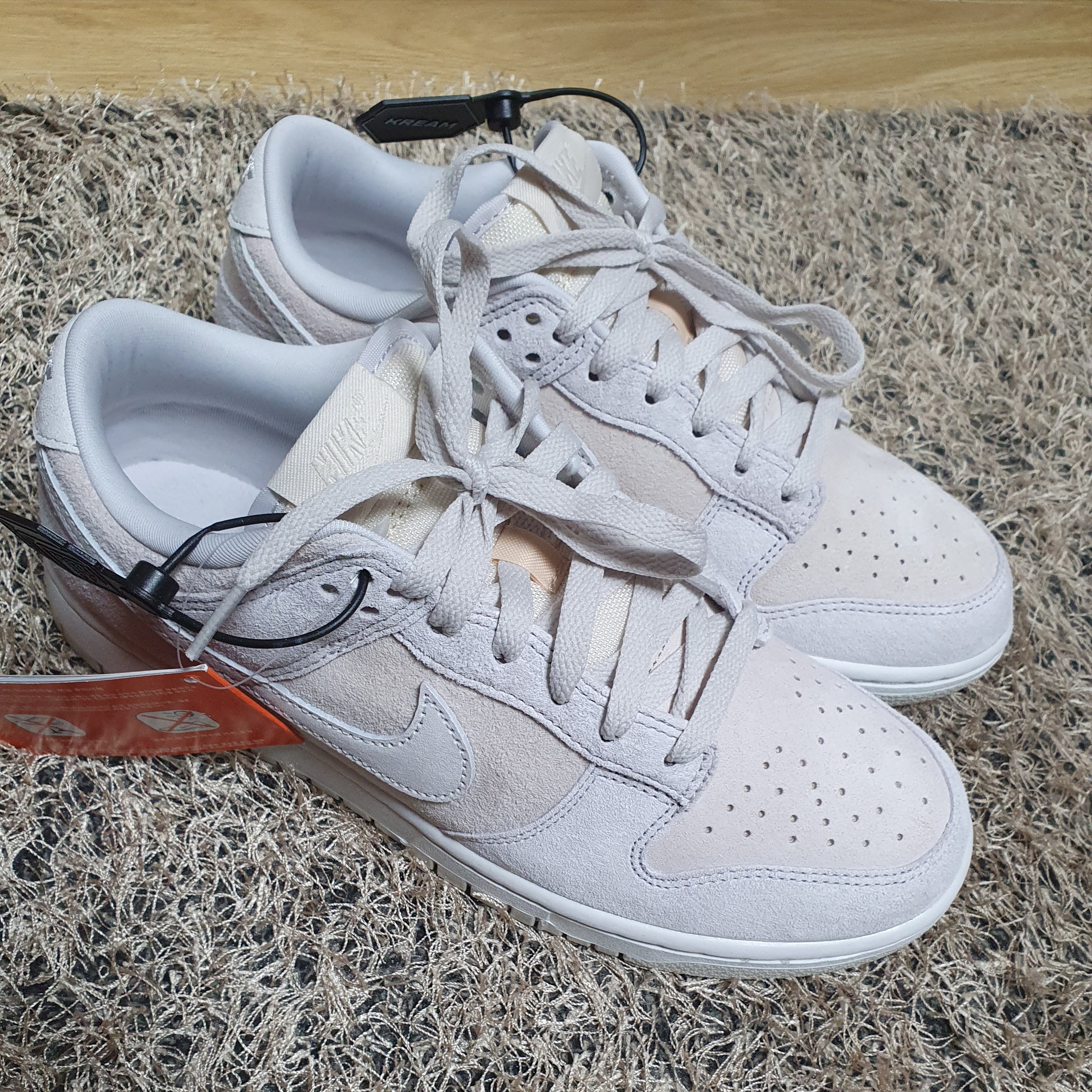 Nike Dunk Low Retro PRM Vast Grey 착용 스타일