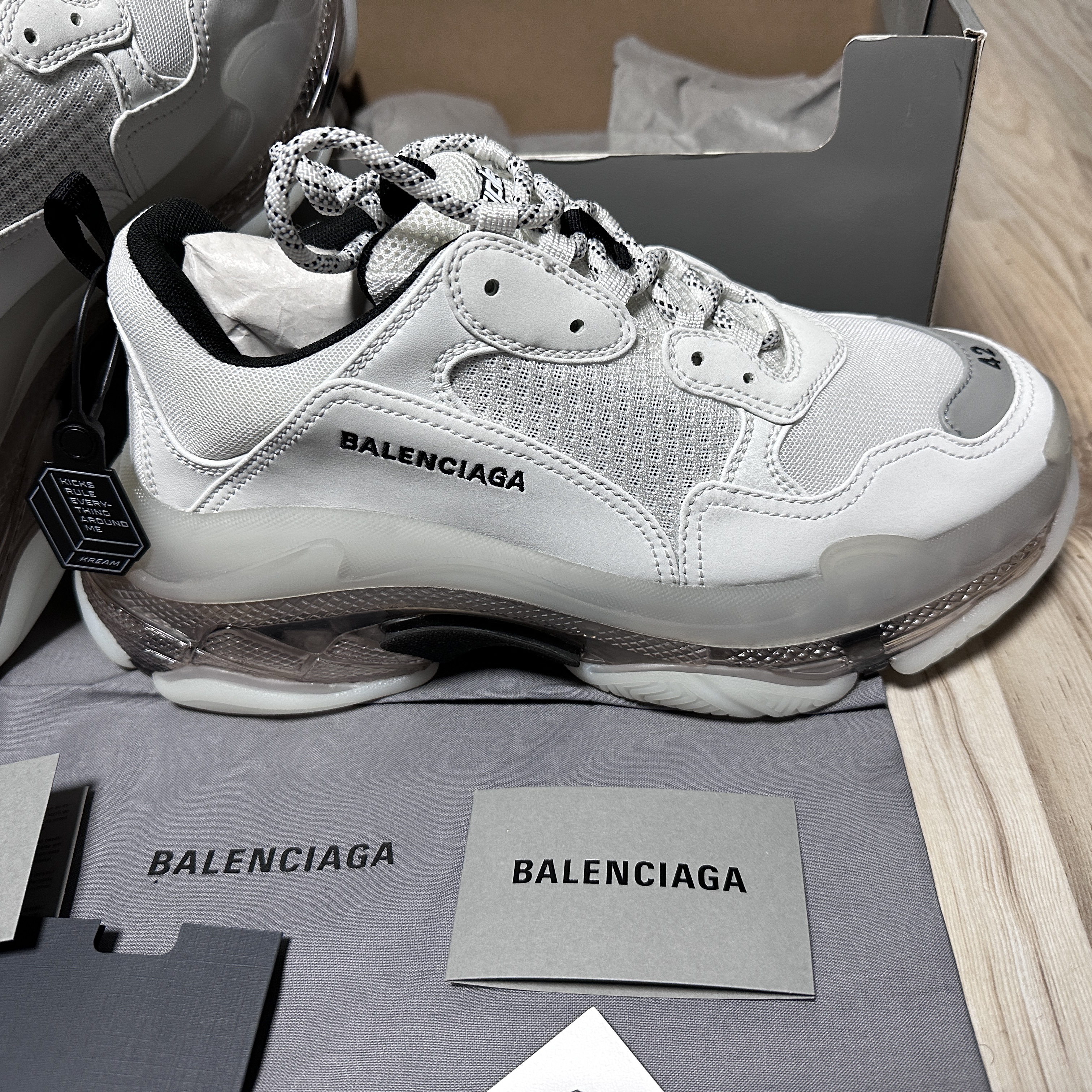 Balenciaga Triple S Sneakers Clear Sole White Grey 2020 착용 스타일
