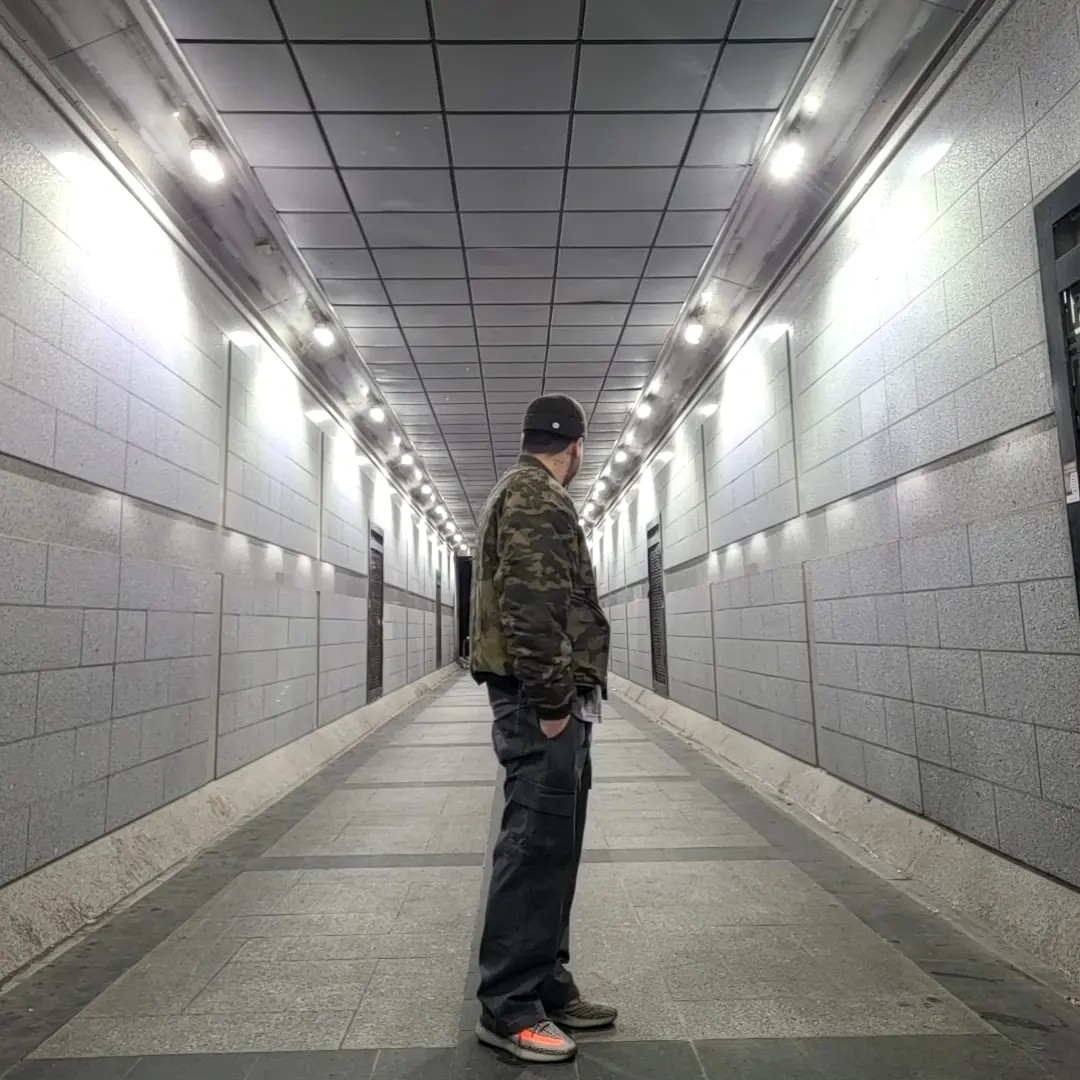 Adidas Yeezy Boost 350 V2 Beluga - Reflective 착용 스타일 - 2
