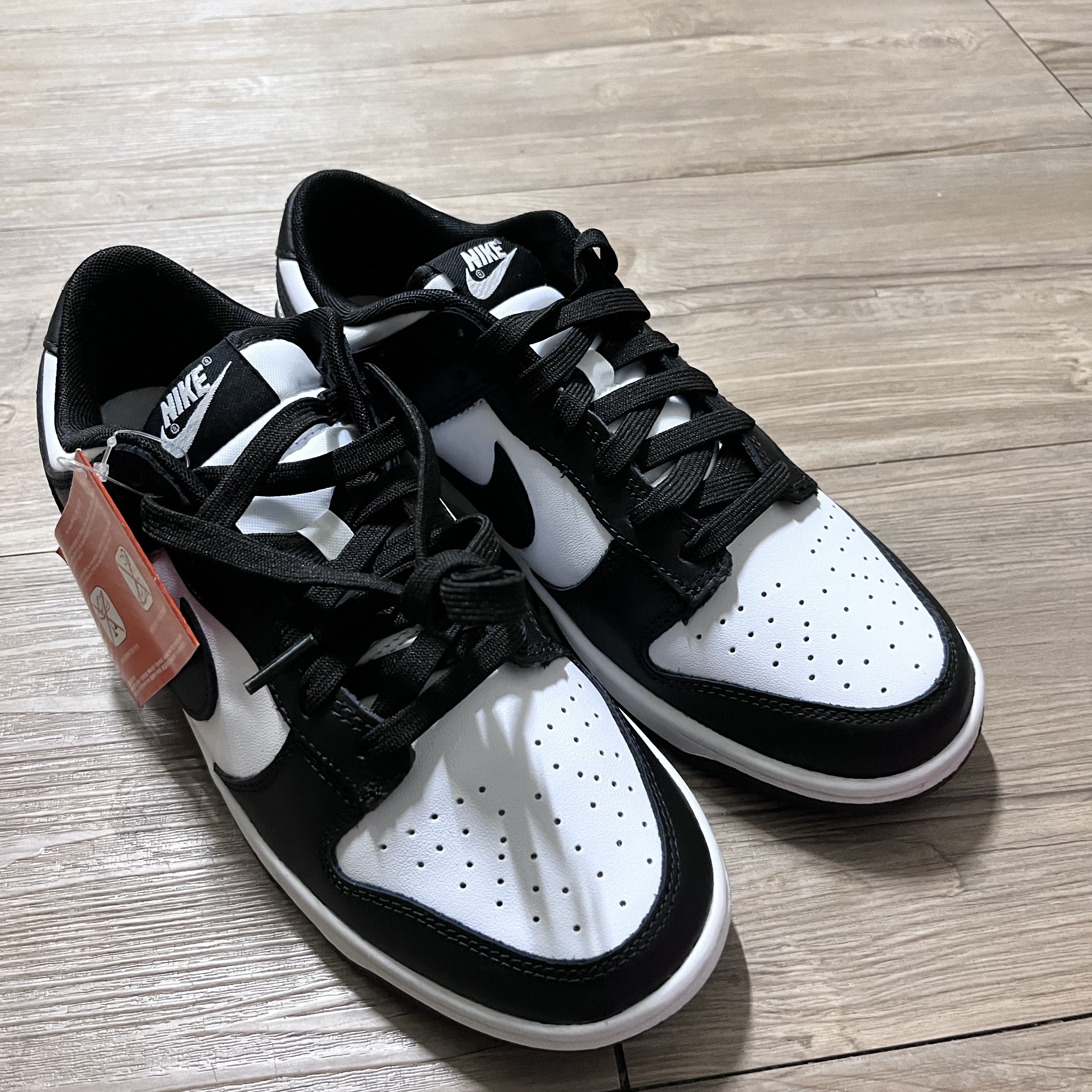 Nike Dunk Low Retro Black 착용 스타일 - 1