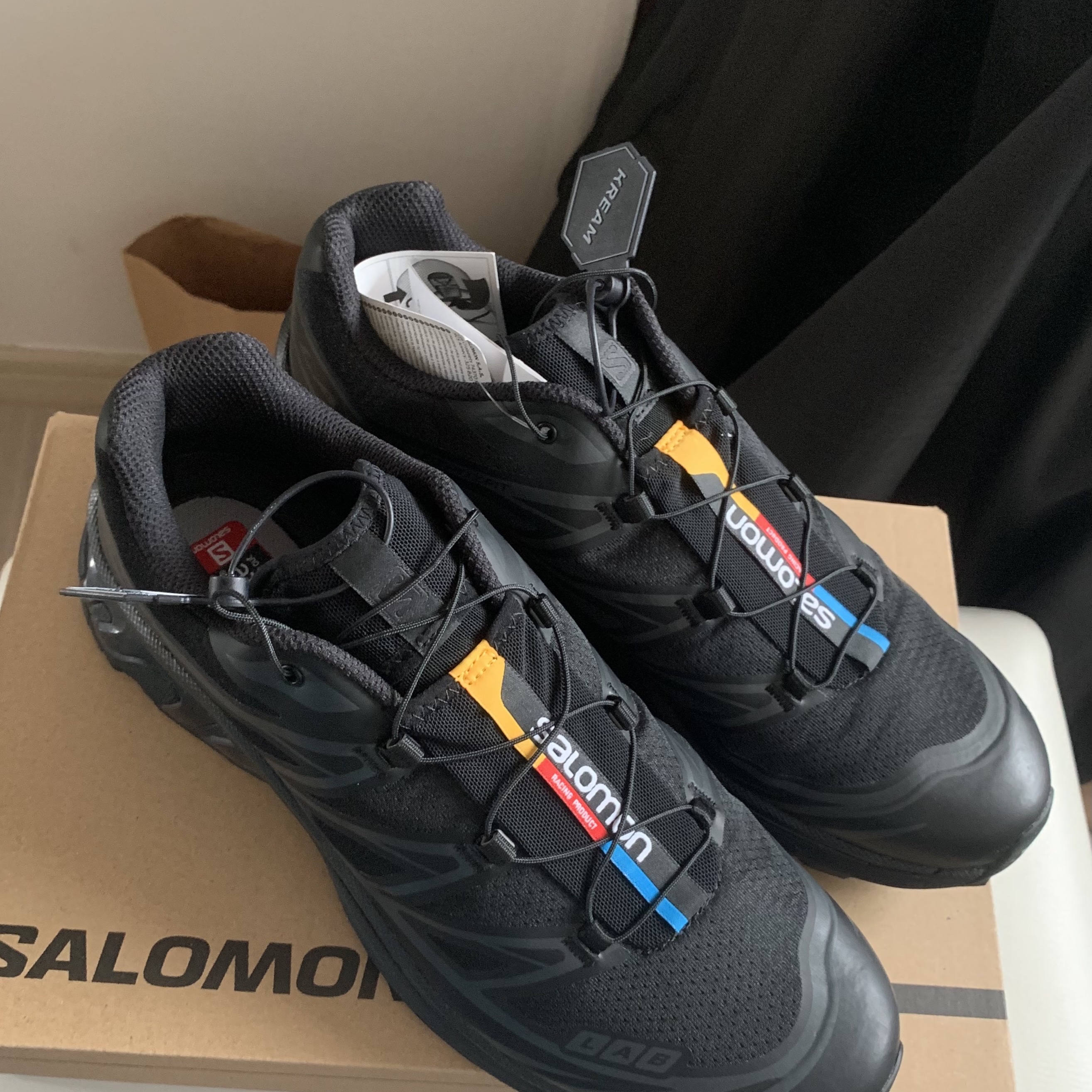 Salomon XT-6 ADV Black 착용 스타일