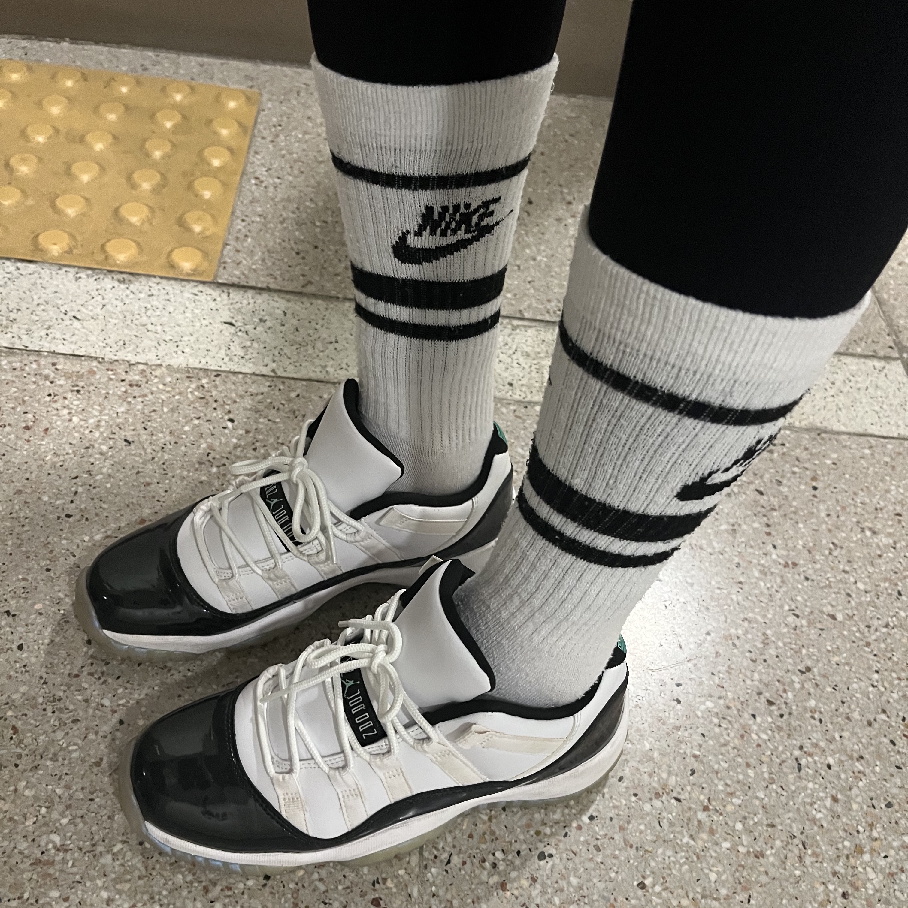 Jordan 11 Retro Low Concord 착용 스타일
