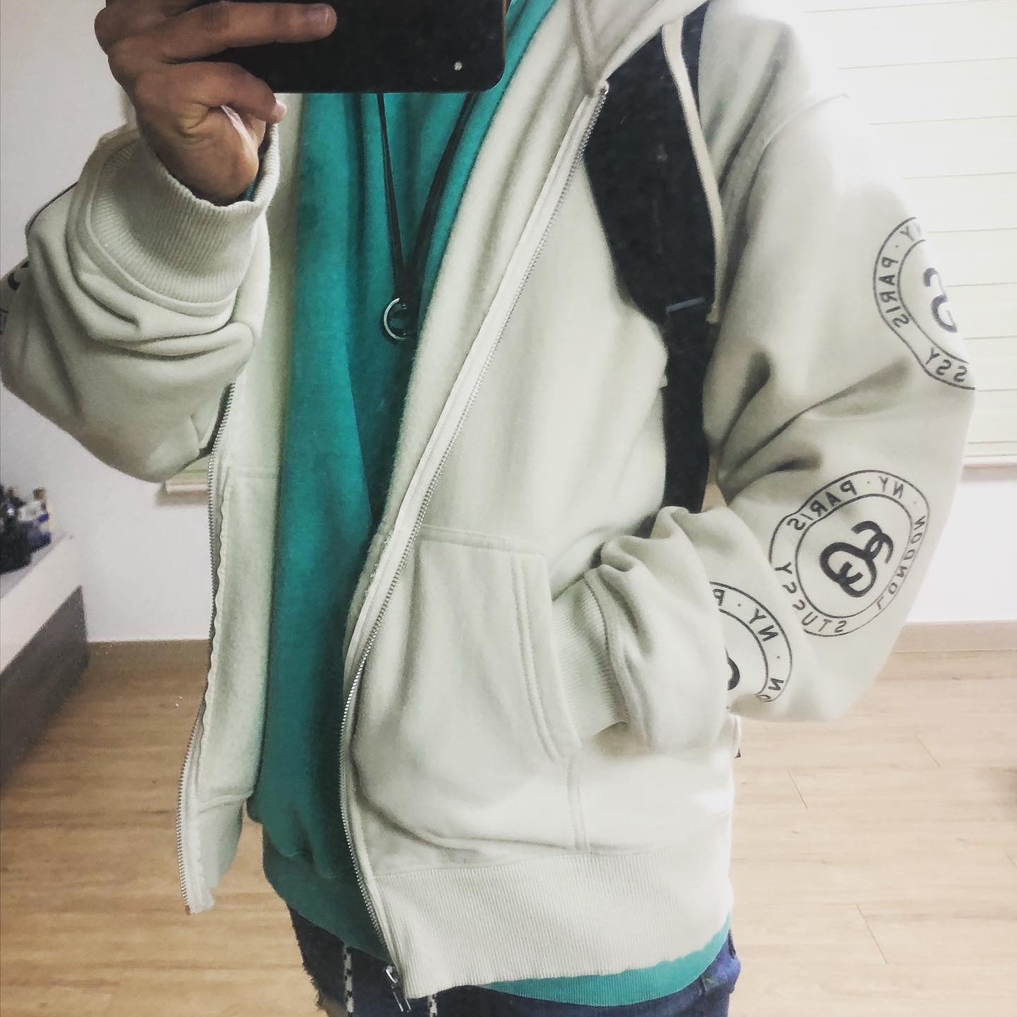IAB Studio Pigment Sweatshirt & Mini Bag Jade, Supreme x The North Face Summit Series Rescue Chugach 16 Backpack Black - 22SS 착용 스타일 - 2
