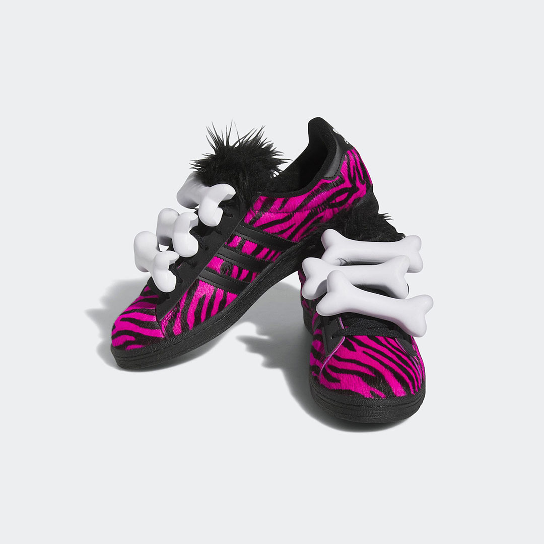 Adidas x Jeremy Scott Bones Campus 80s Black 착용 스타일 - 4