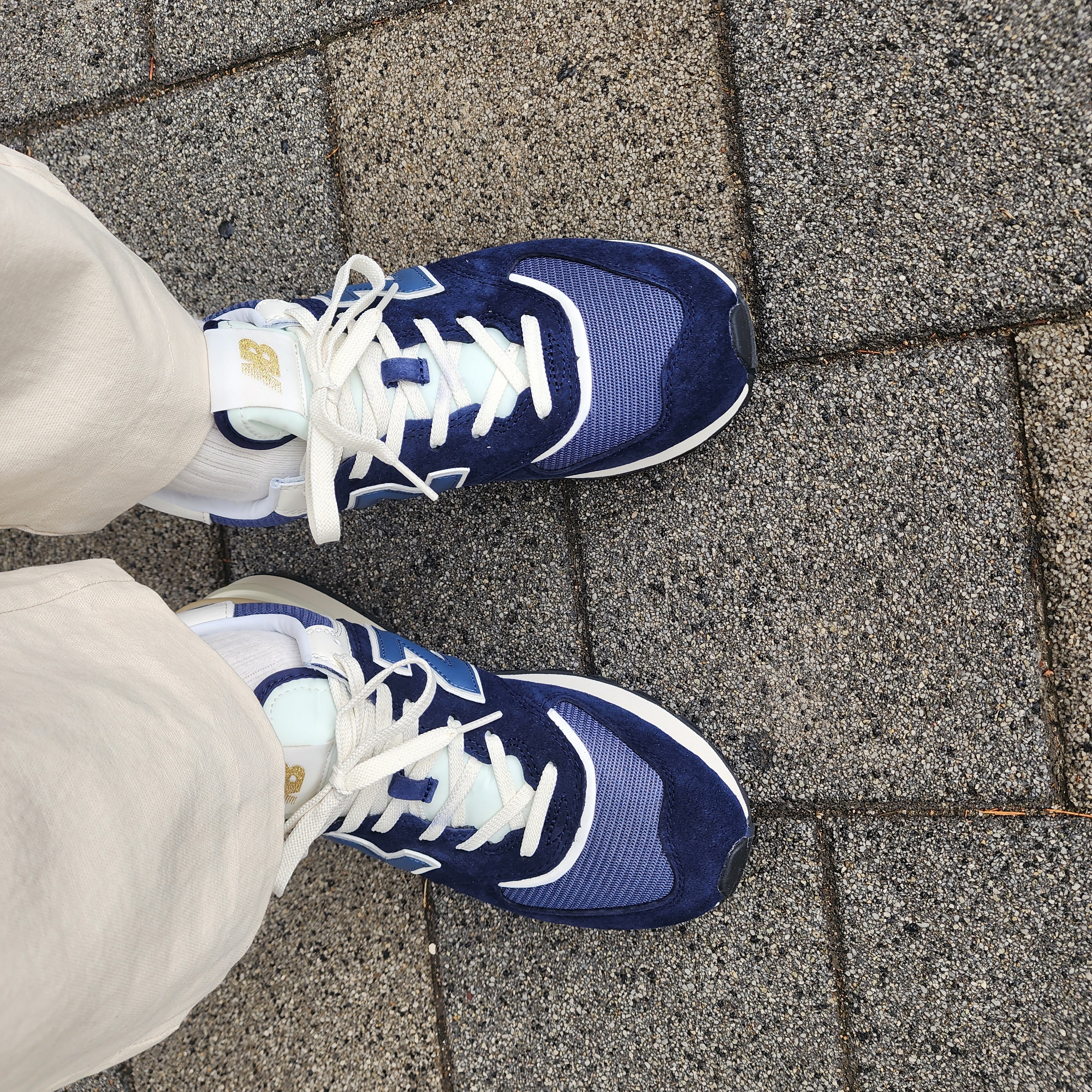 New Balance 574 Legacy Navy 착용 스타일