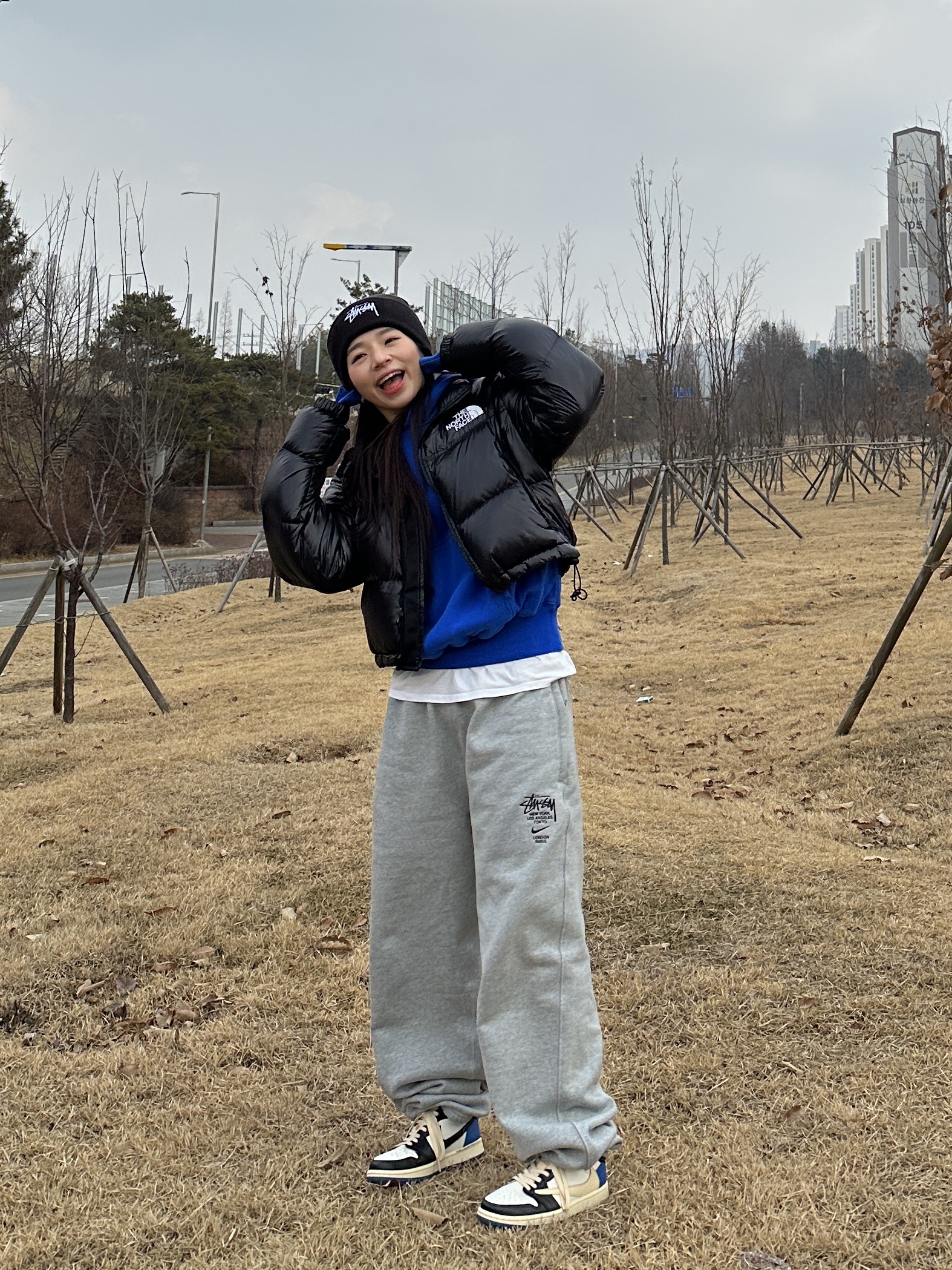 Nike x Stussy Cuff Beanie, (W) The North Face Nuptse Short Jacket TNF Black 착용 스타일 - 1