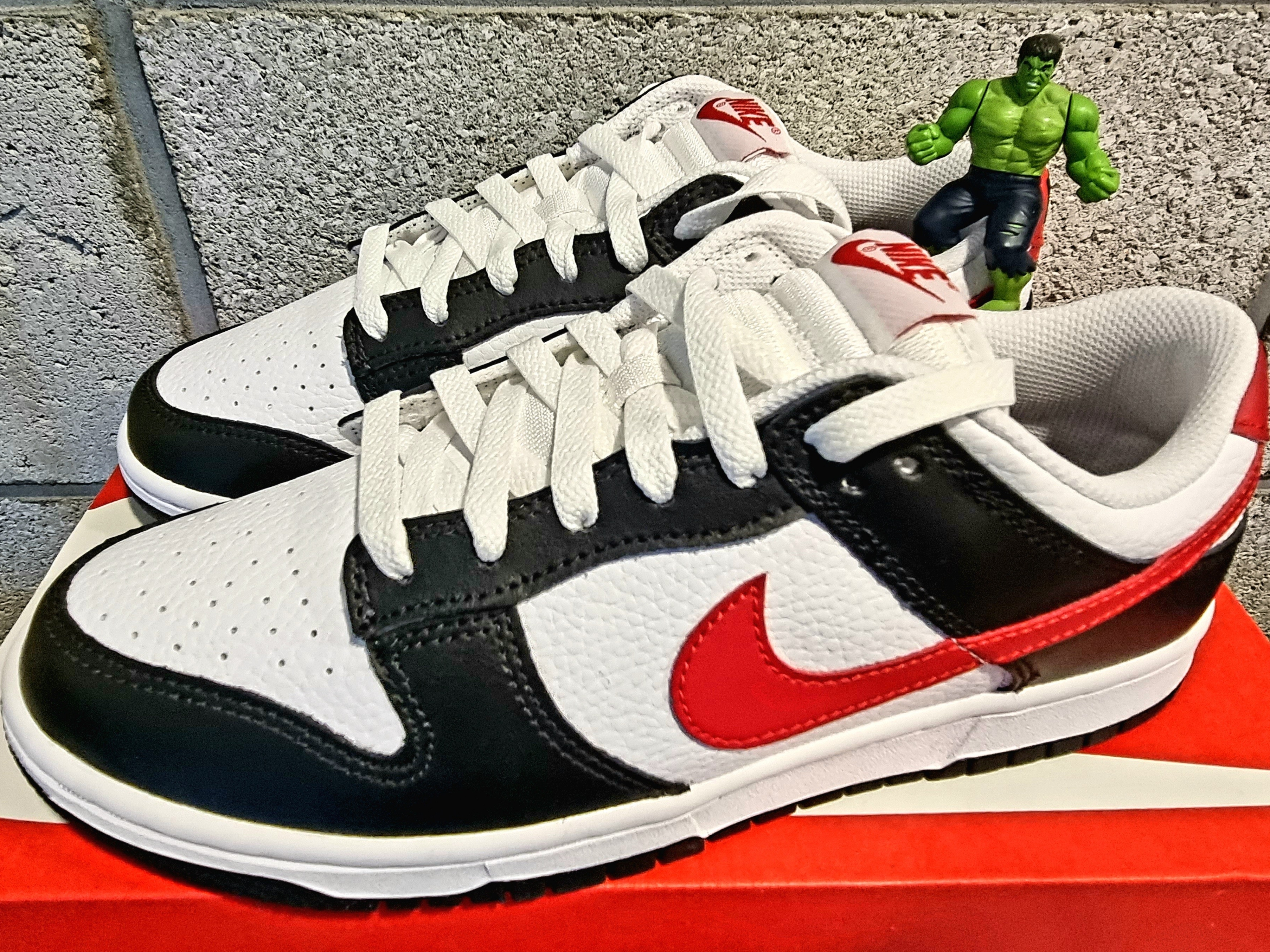 Nike Dunk Low Retro Black University Red 착용 스타일 - 1