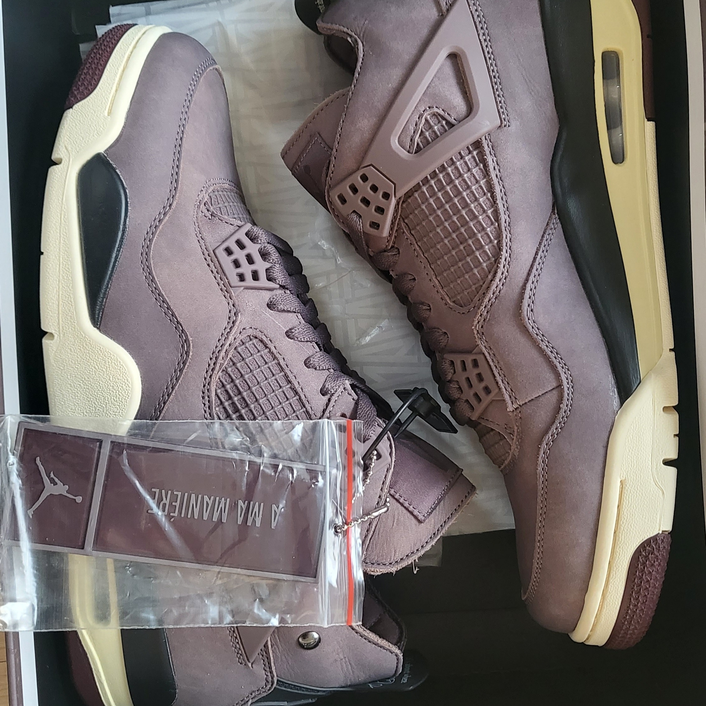 Jordan 4 x A Ma Maniere Retro Violet Ore 착용 스타일 - 1