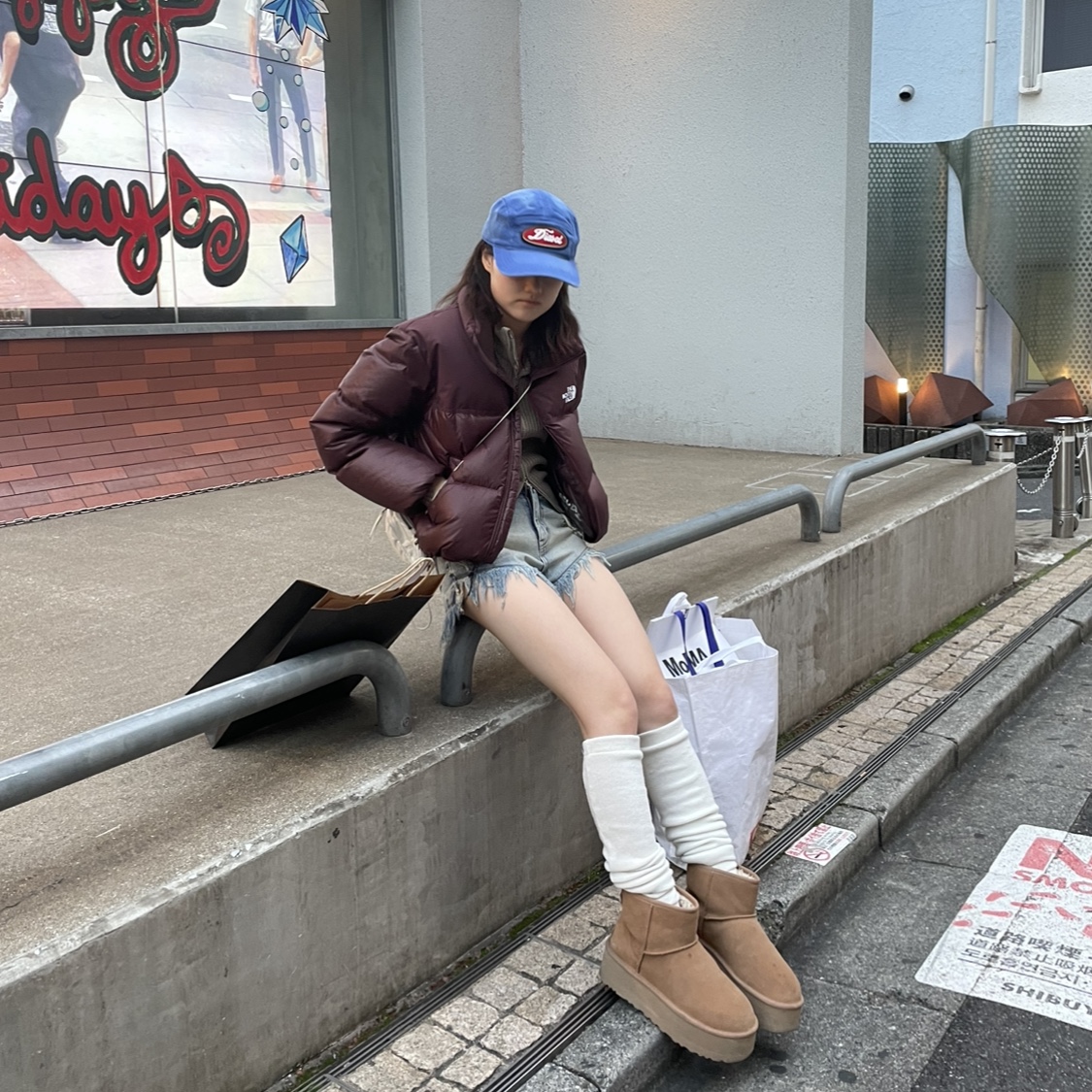 (W) The North Face White Label Novelty Nuptse Down Jacket Cocoa Brown, (W) UGG Classic Ultra Mini Platform Boots Chestnut 착용 스타일 - 1