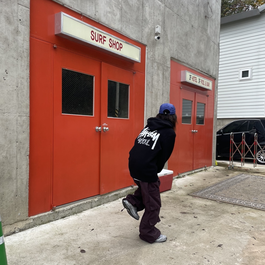 Stussy Stock Seoul Hood Black 2022 착용 스타일 - 2