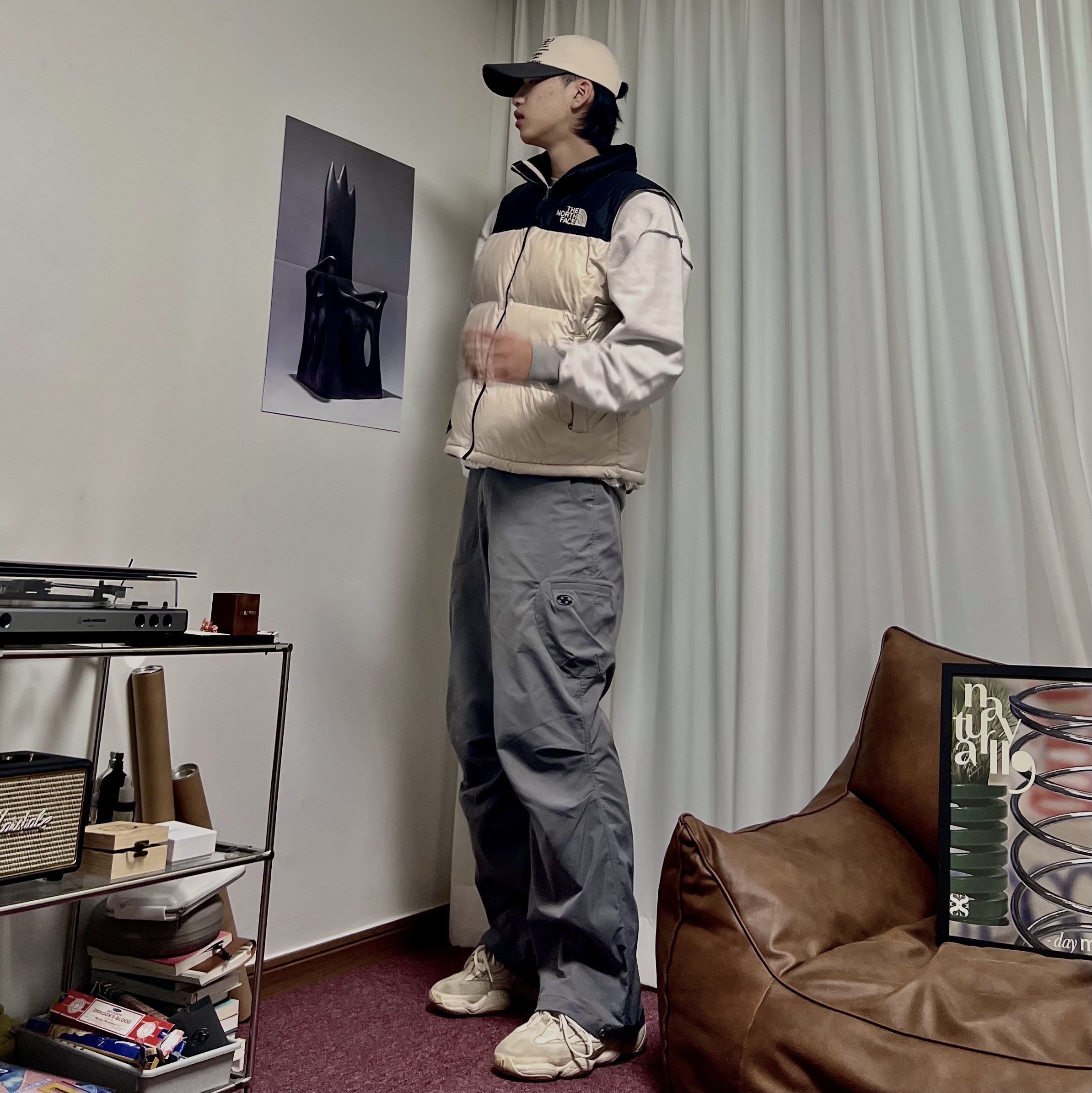 Sansan Gear Pocket Pants Grey - 22FW, Adidas Yeezy 500 Blush 2018 착용 스타일 - 1