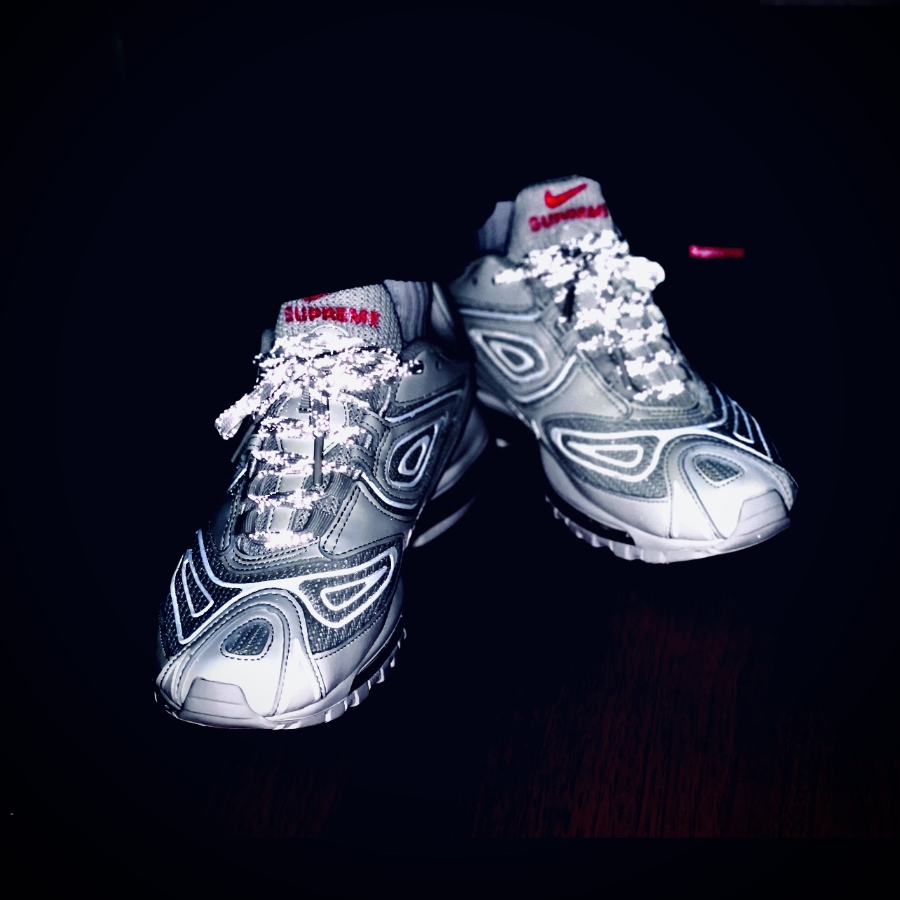 Nike x Supreme Air Max 98 TL White 착용 스타일 - 2