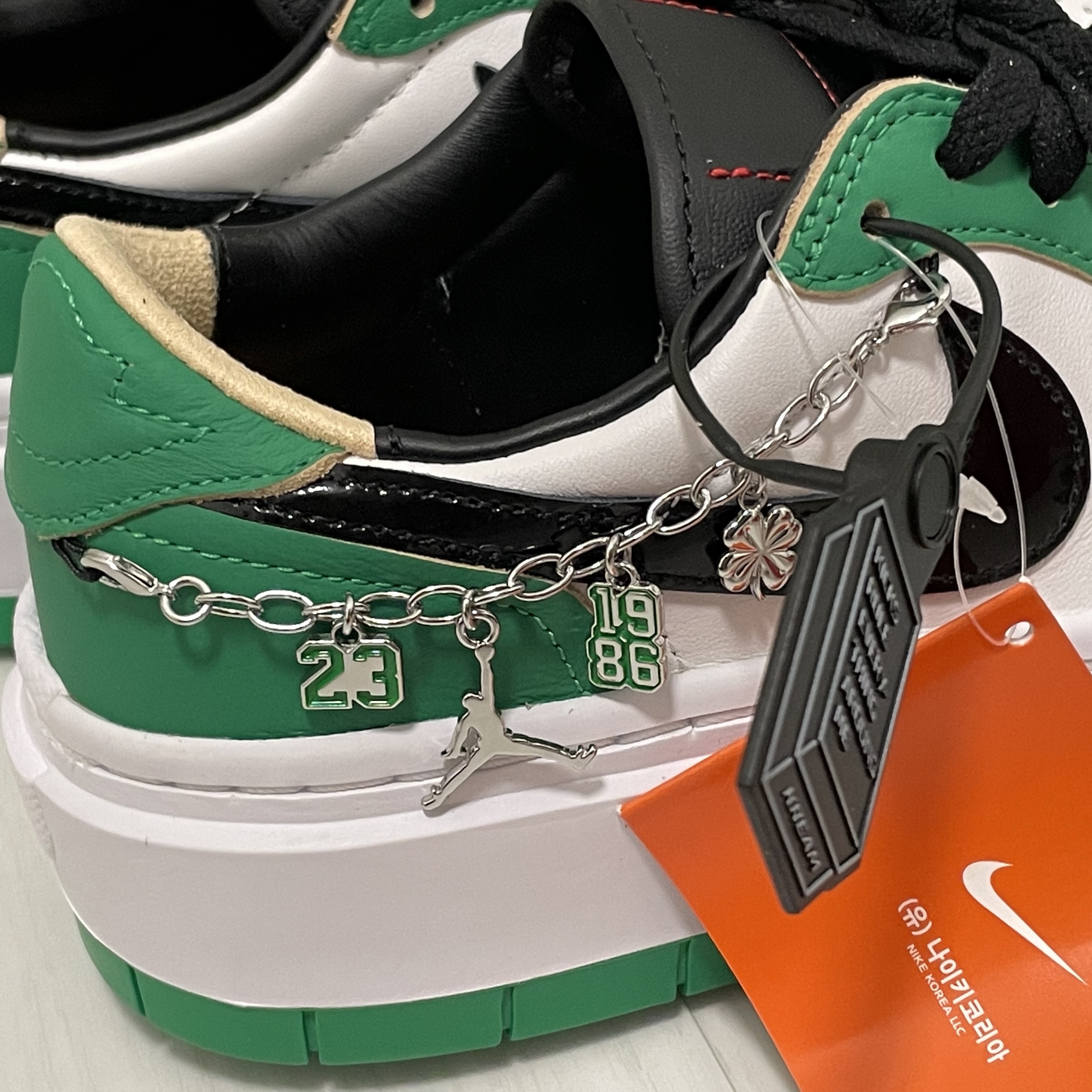 (W) Jordan 1 Elevate Low SE Lucky Green 착용 스타일 - 2