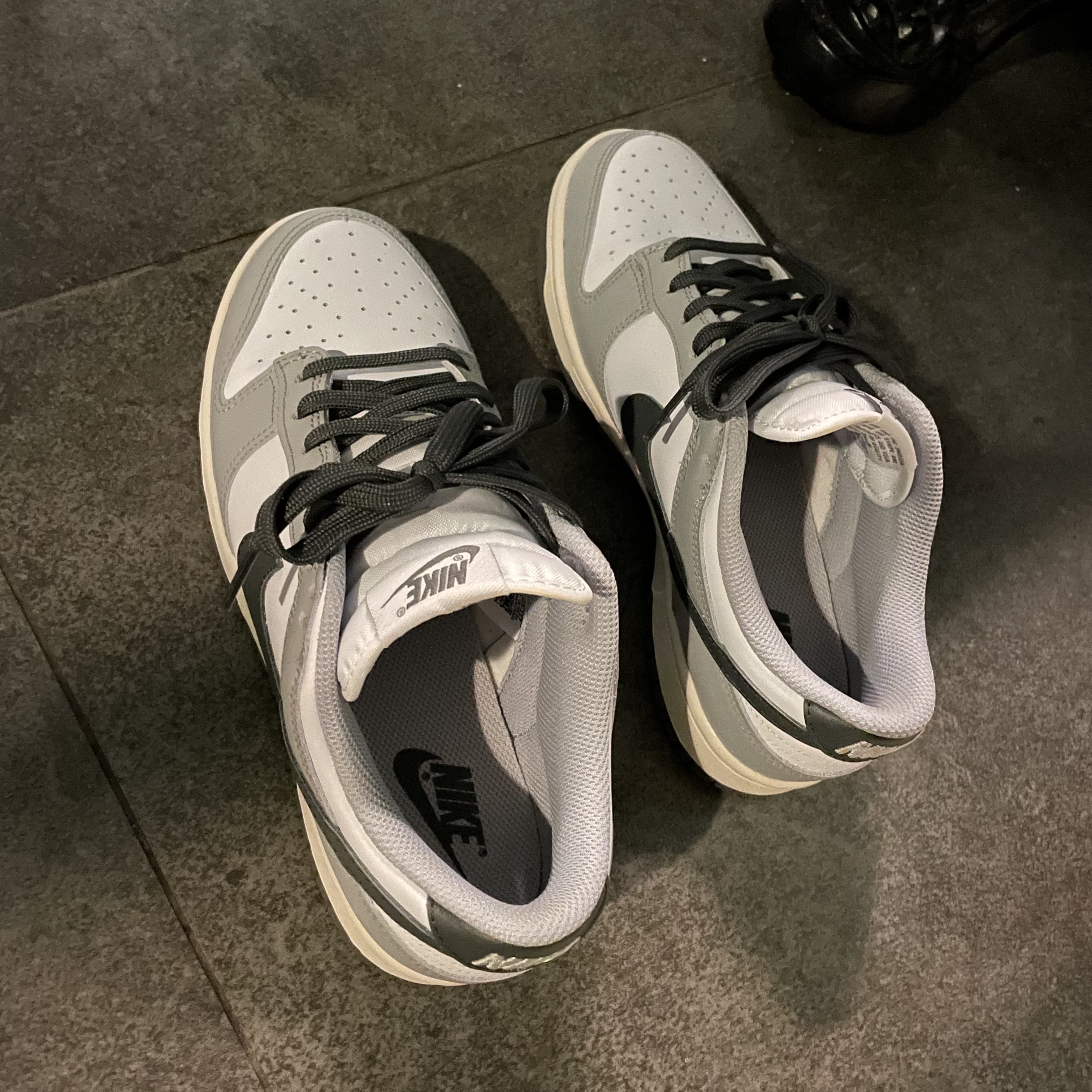 (W) Nike Dunk Low Light Smoke Grey 착용 스타일