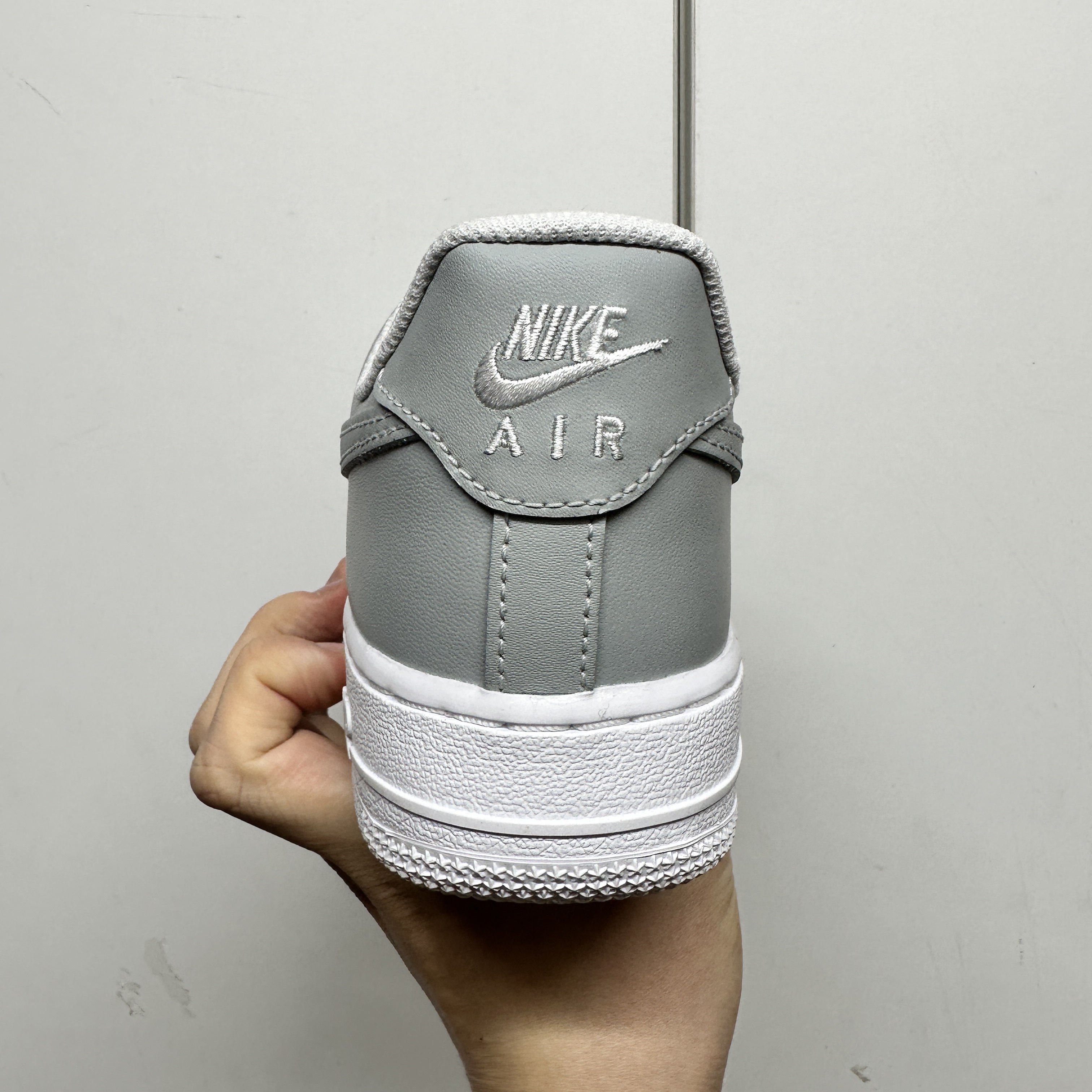 Nike Air Force 1 Low White Grey 착용 스타일 - 4