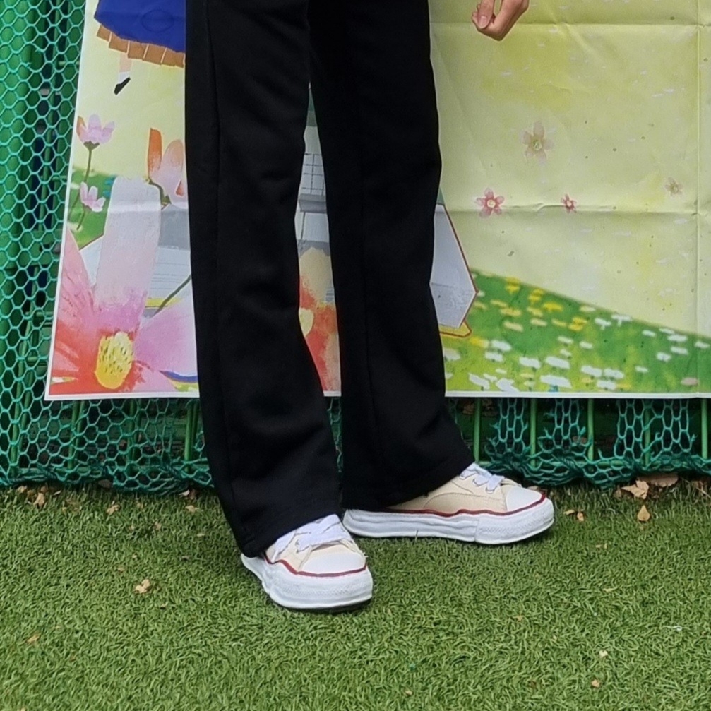 Maison Mihara Yasuhiro Peterson OG Sole Canvas Low-top Sneakers Natural 착용 스타일