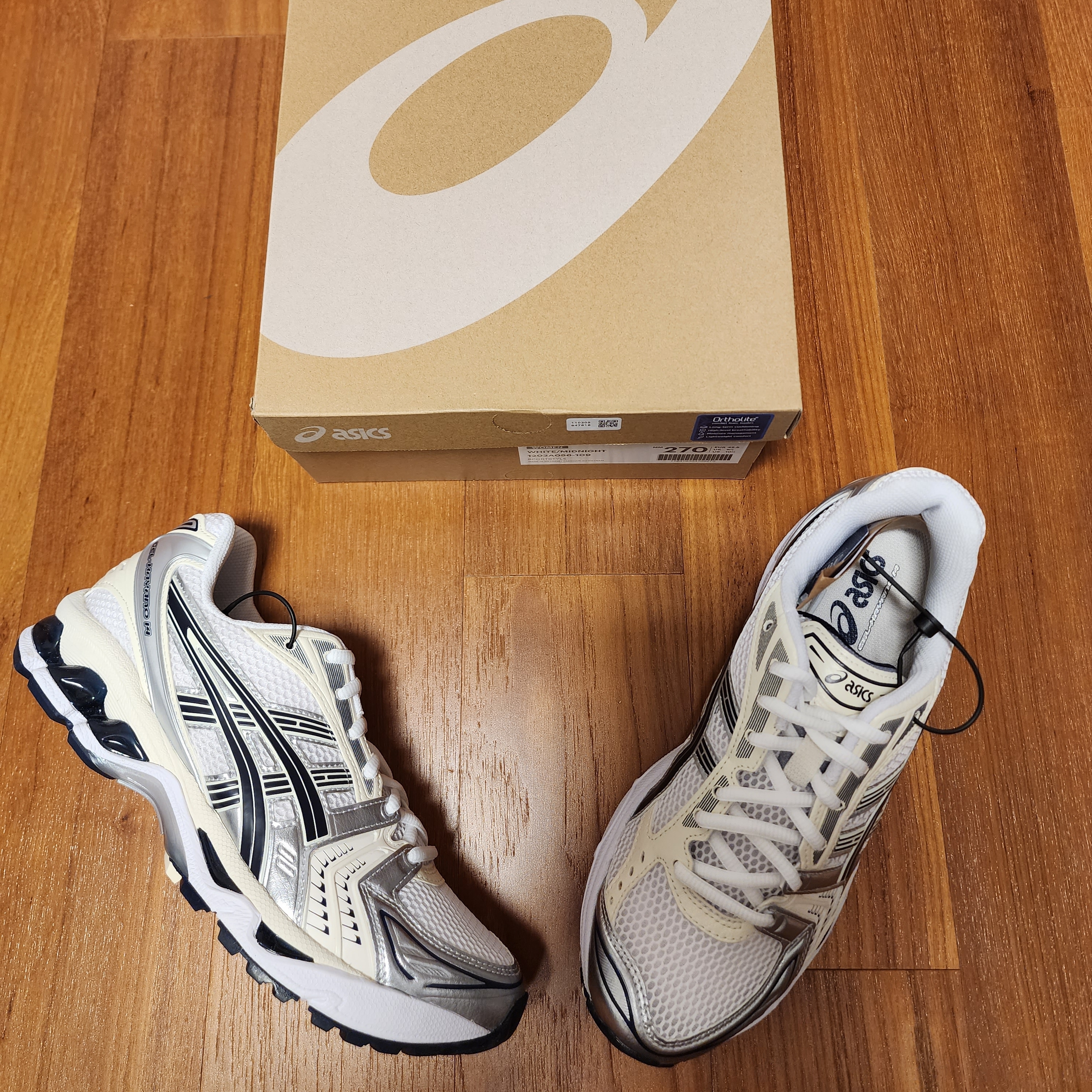 (W) Asics Gel-Kayano 14 White Midnight 착용 스타일 - 2