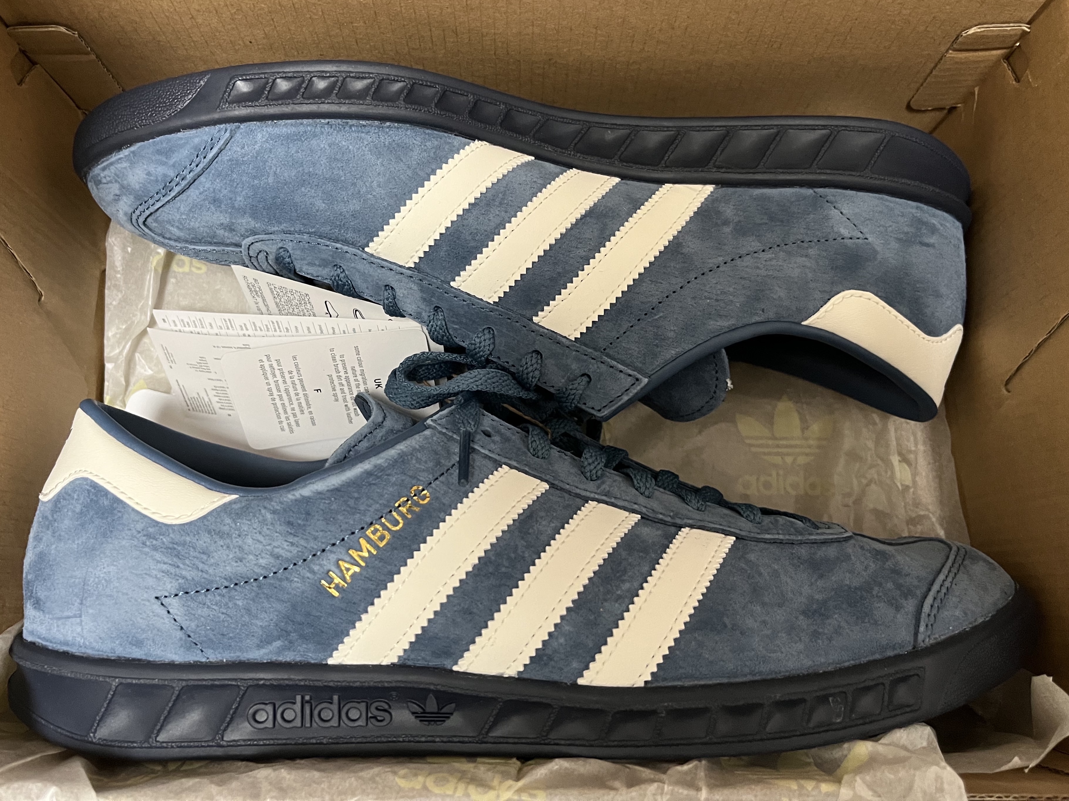 Adidas City Series Hamburg Wonder Steel Off White 착용 스타일