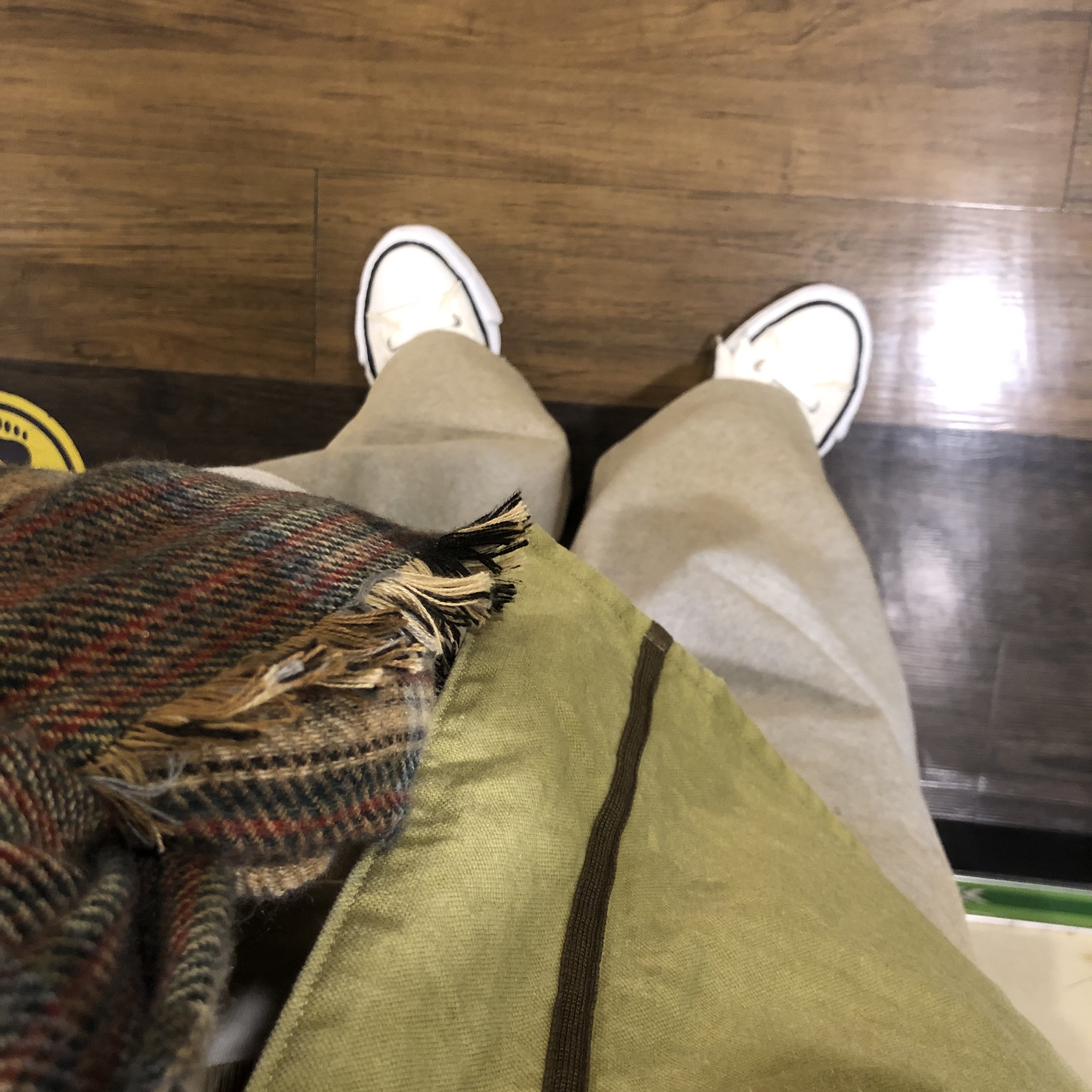 Maison Mihara Yasuhiro Peterson OG Sole Canvas Low Sneakers White 착용 스타일 - 1
