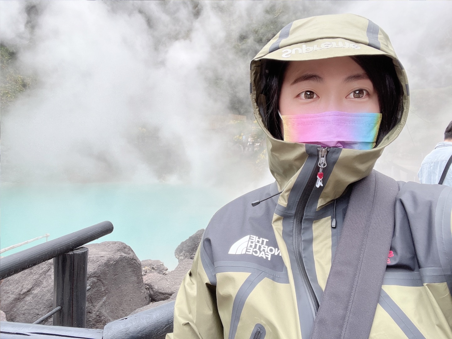 Supreme x The North Face Summit Series Outer Tape Seam Jacket Olive - 21SS 착용 스타일 - 1