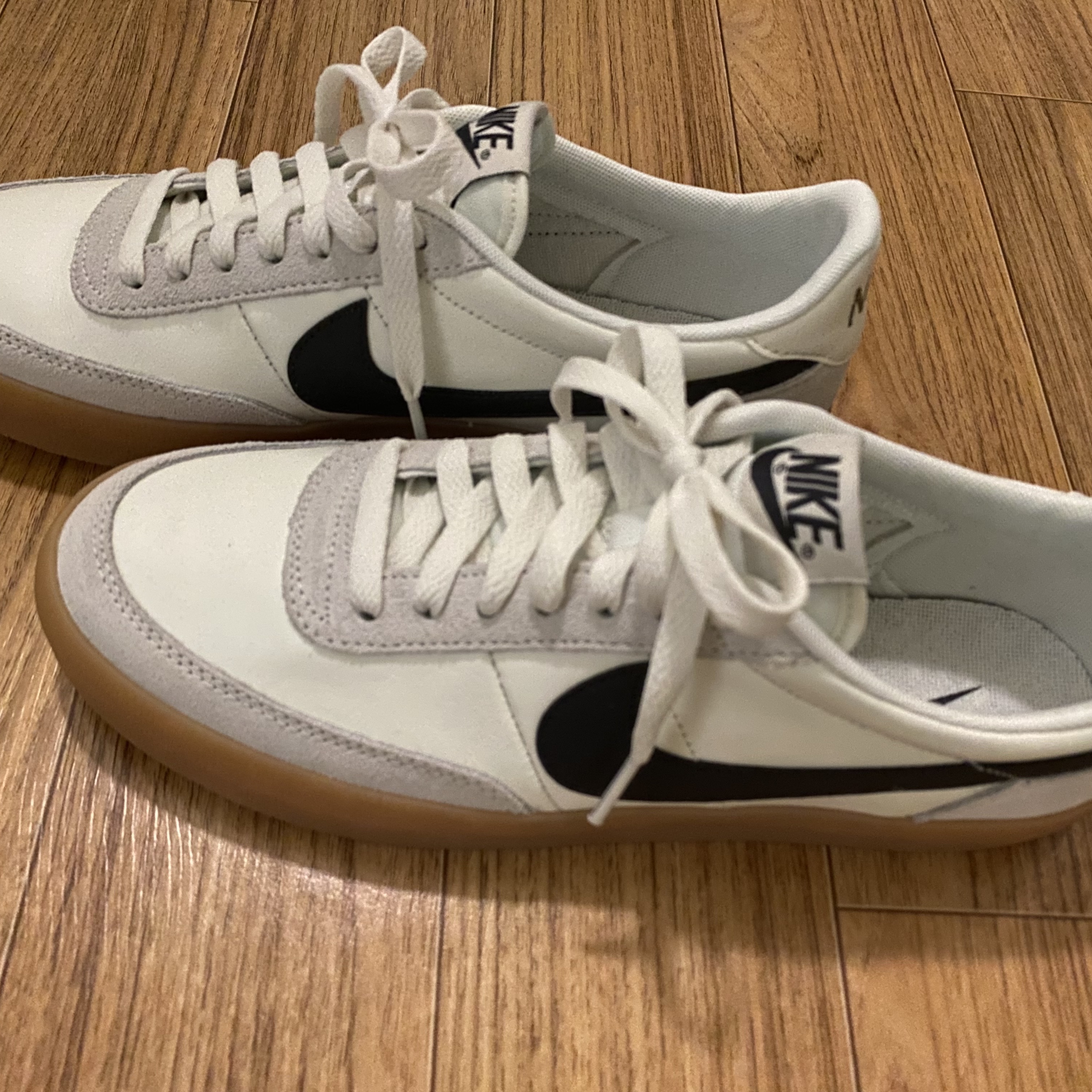 Nike Killshot 2 Leather Sail Oil Grey Gum 착용 스타일