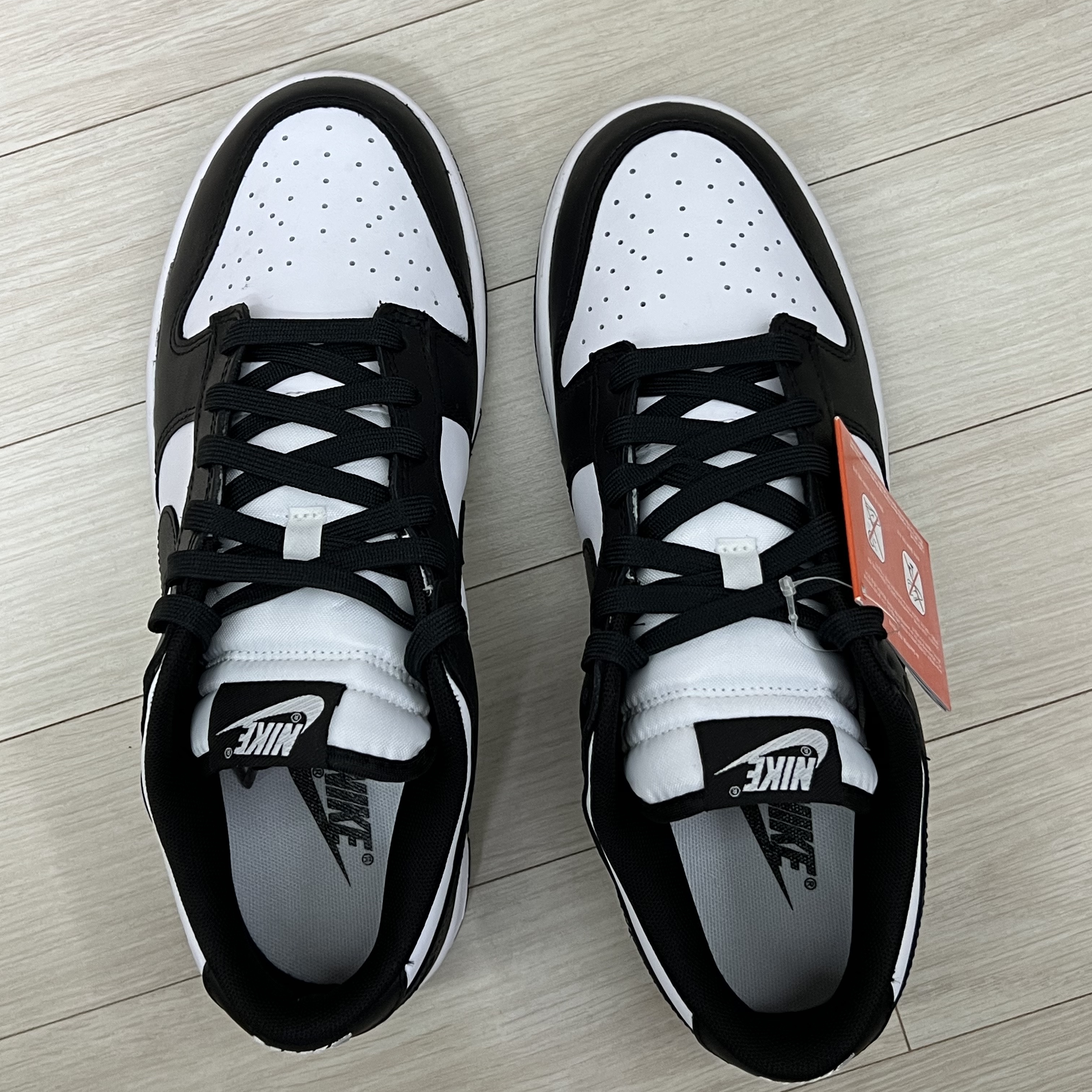 Nike Dunk Low Retro Black 착용 스타일 - 1