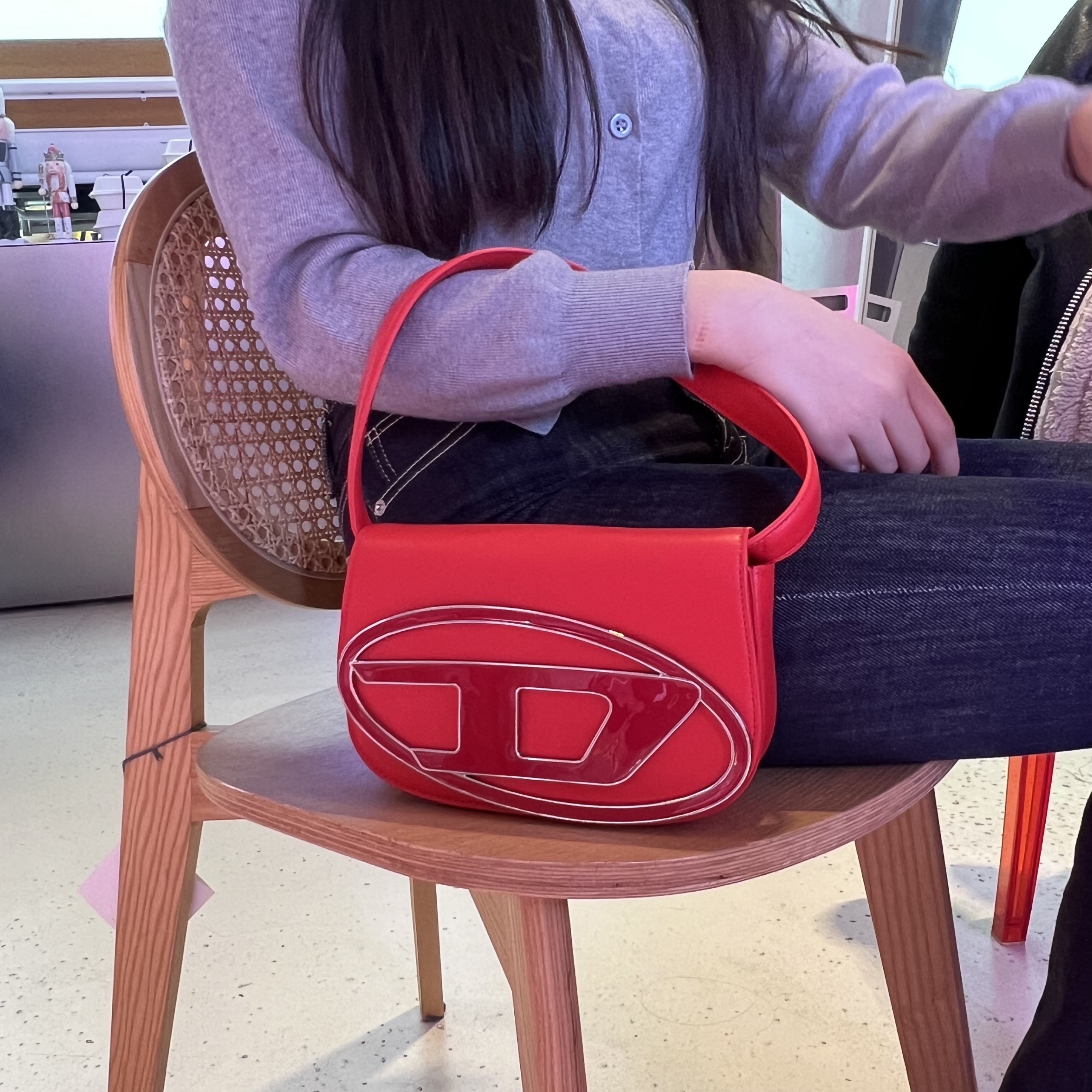 Diesel 1DR Shoulder Bag in Nappa Leather Red 착용 스타일 - 3