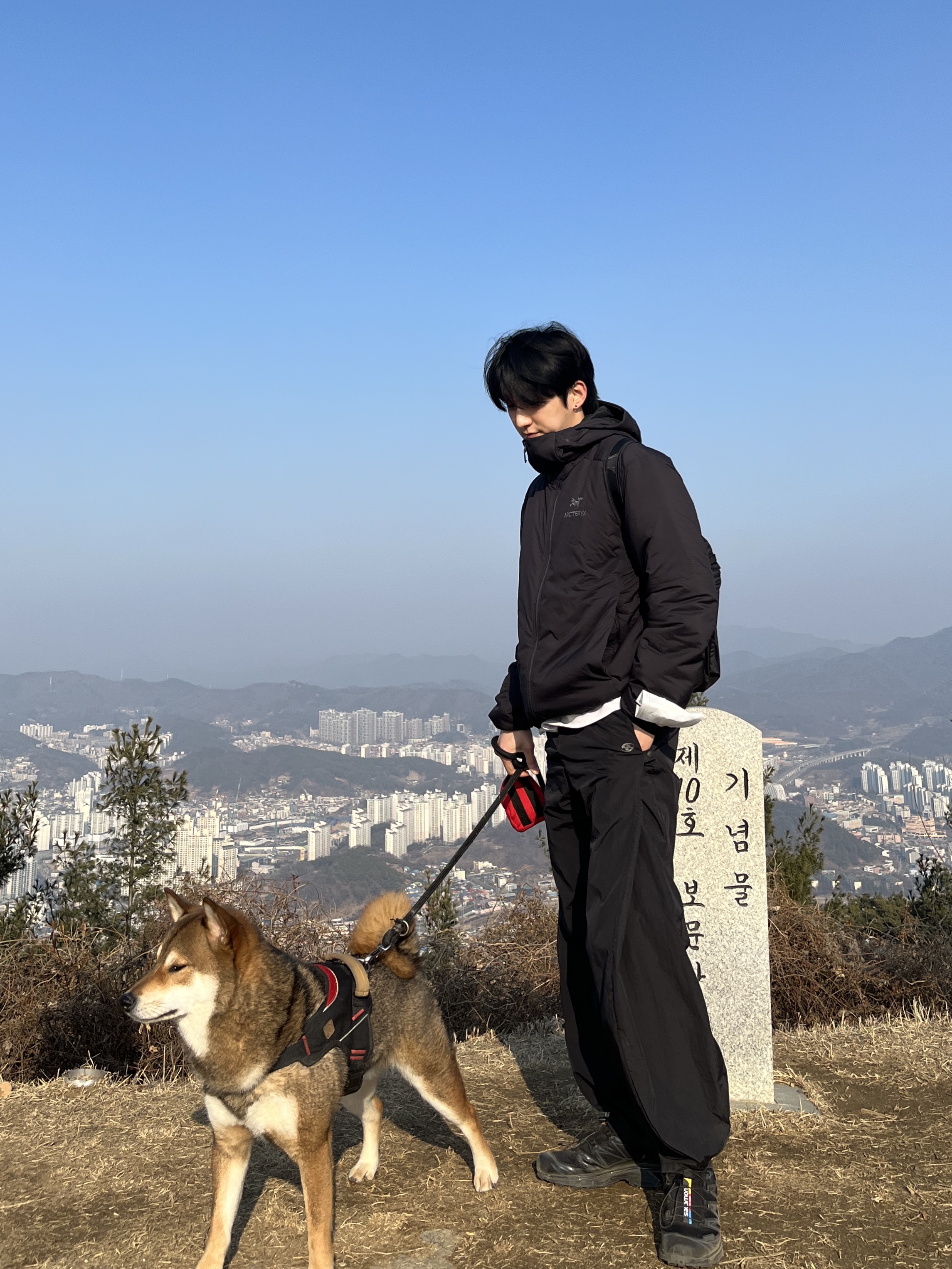 Salomon XT-6 ADV Black, Arc'teryx Heliad 15 Backpack Black 착용 스타일 - 2
