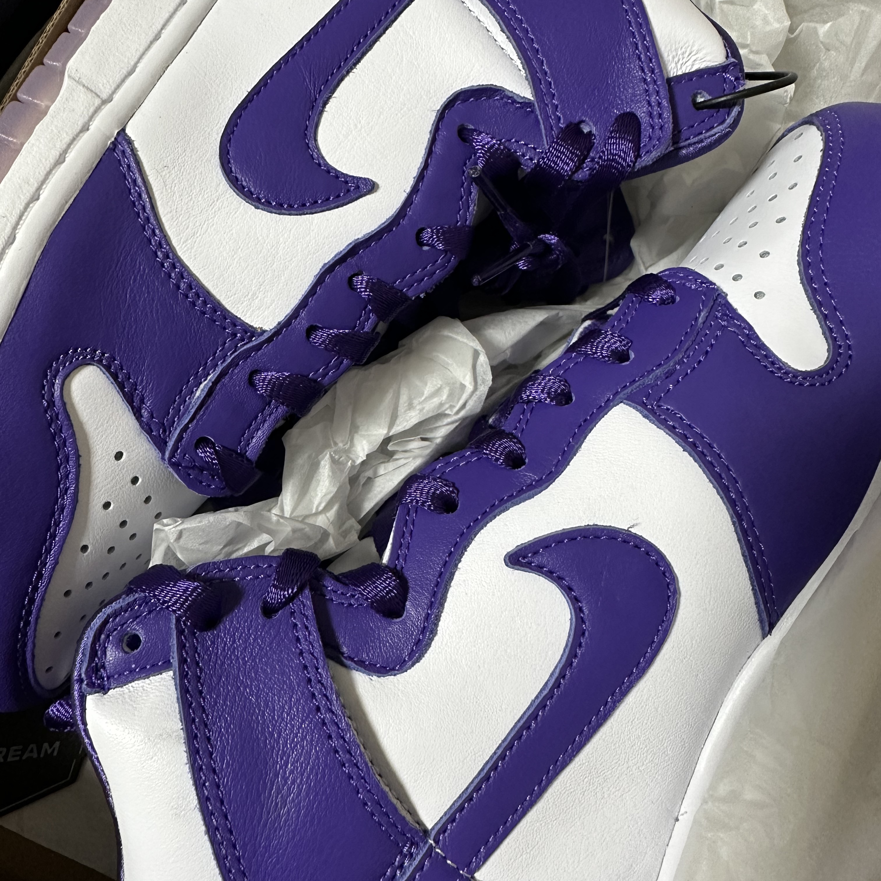 (W) Nike Dunk High SP Varsity Purple 착용 스타일