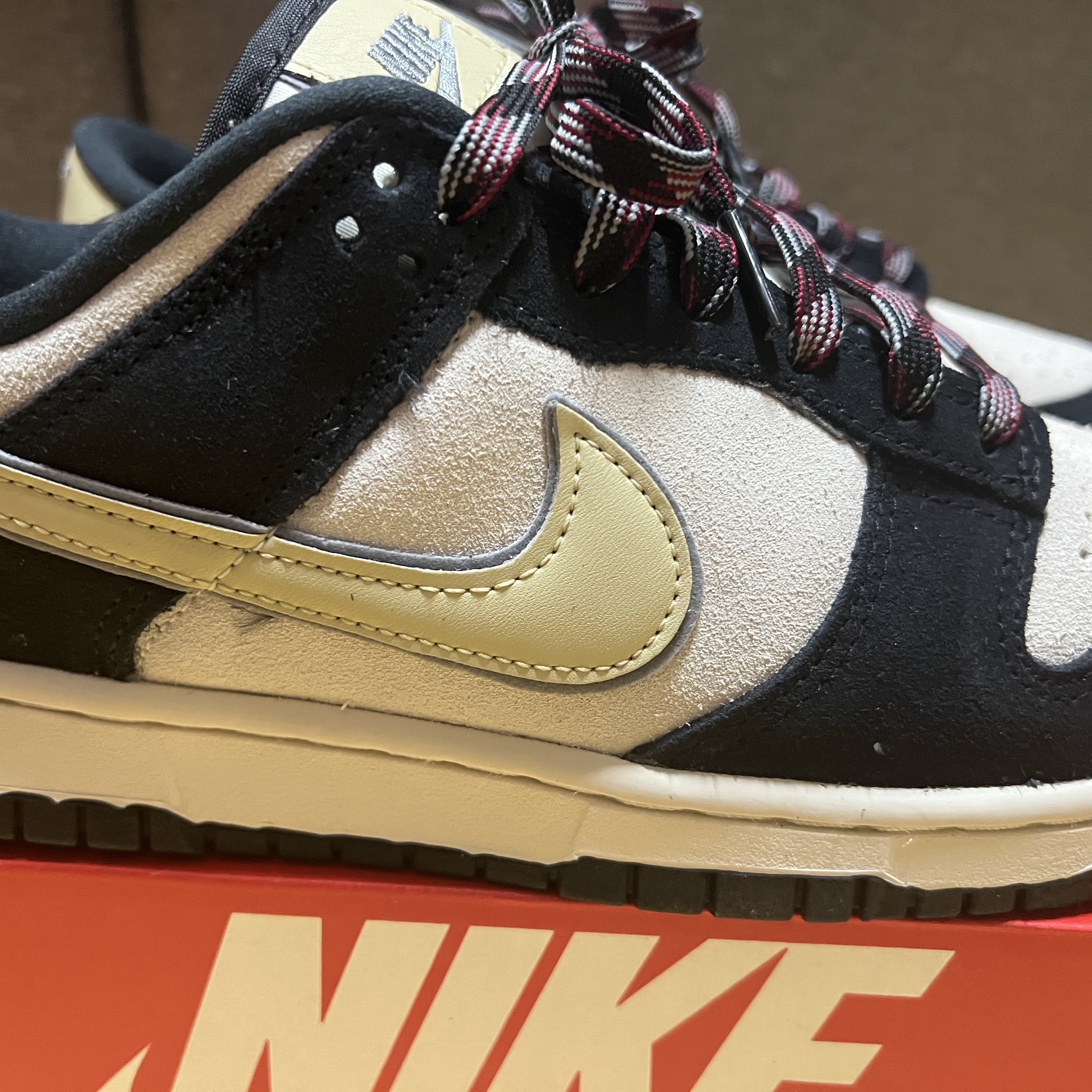 (W) Nike Dunk Low LX Black Suede 착용 스타일