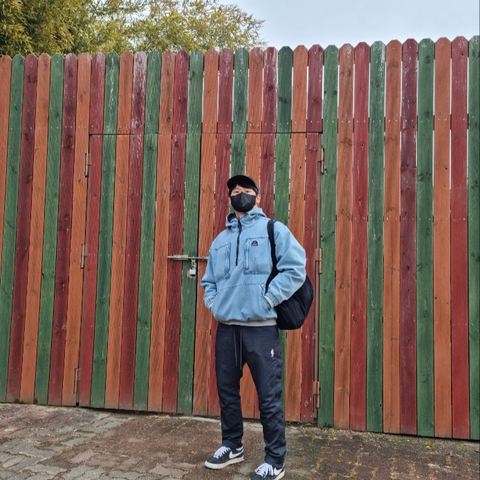 Supreme x Nike ACG Denim Pullover Washed Blue - 22FW, Nike x Fear of God Warm Up Pants Off Noir 착용 스타일 - 1