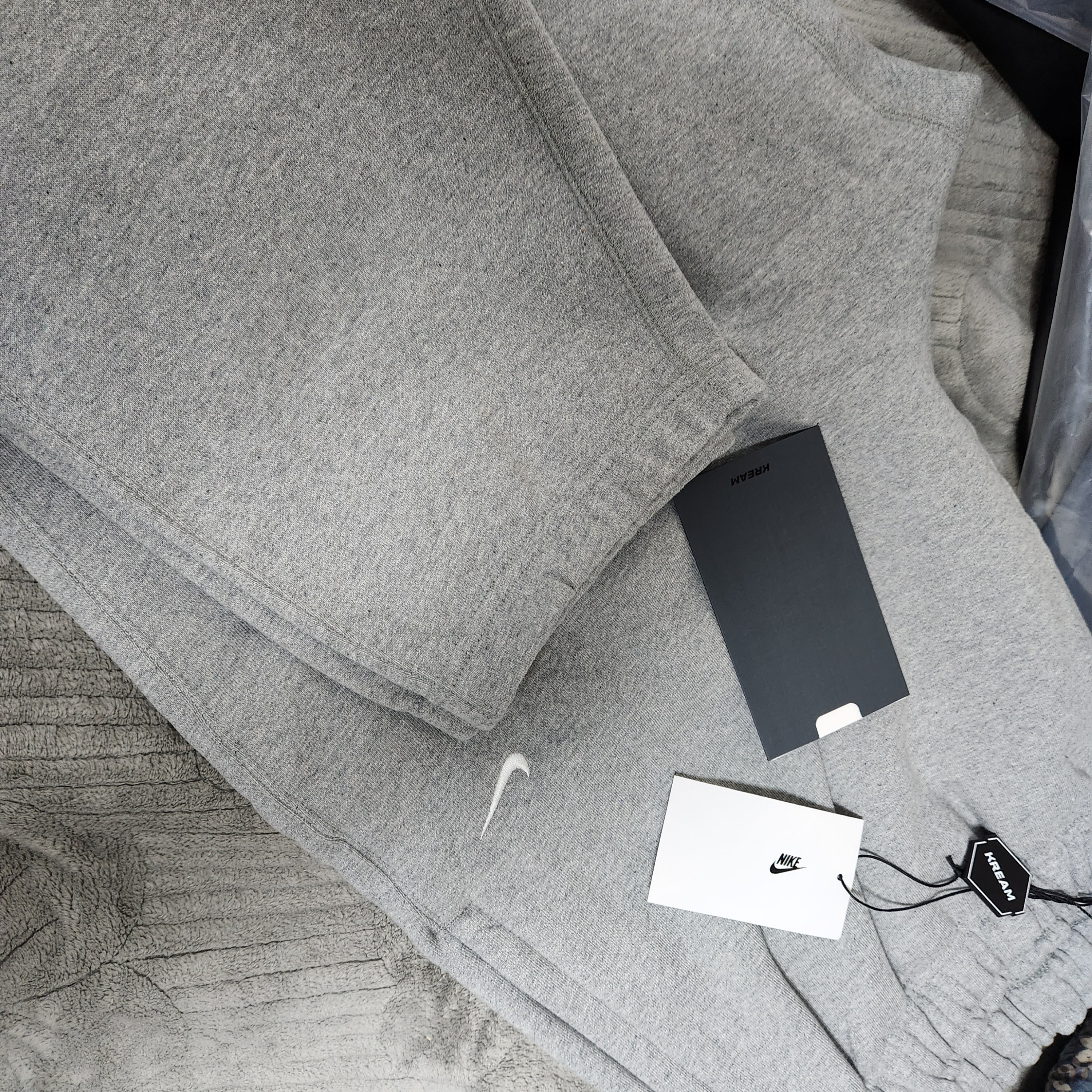 Nike NRG Solo Swoosh Fleece Pants Dark Grey Heather - US/EU 착용 스타일