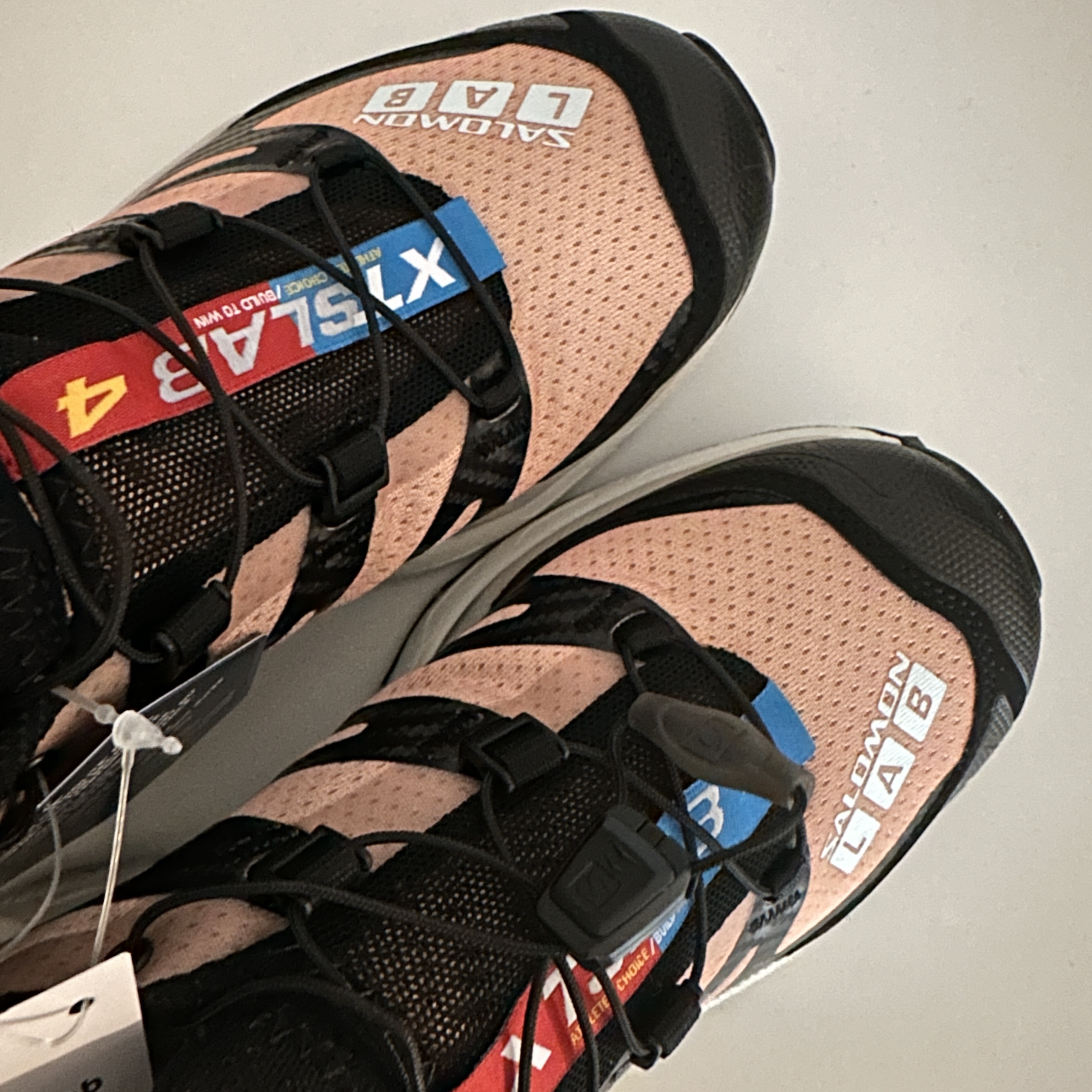 Salomon XT-4 Tobacco Brown 착용 스타일 - 1