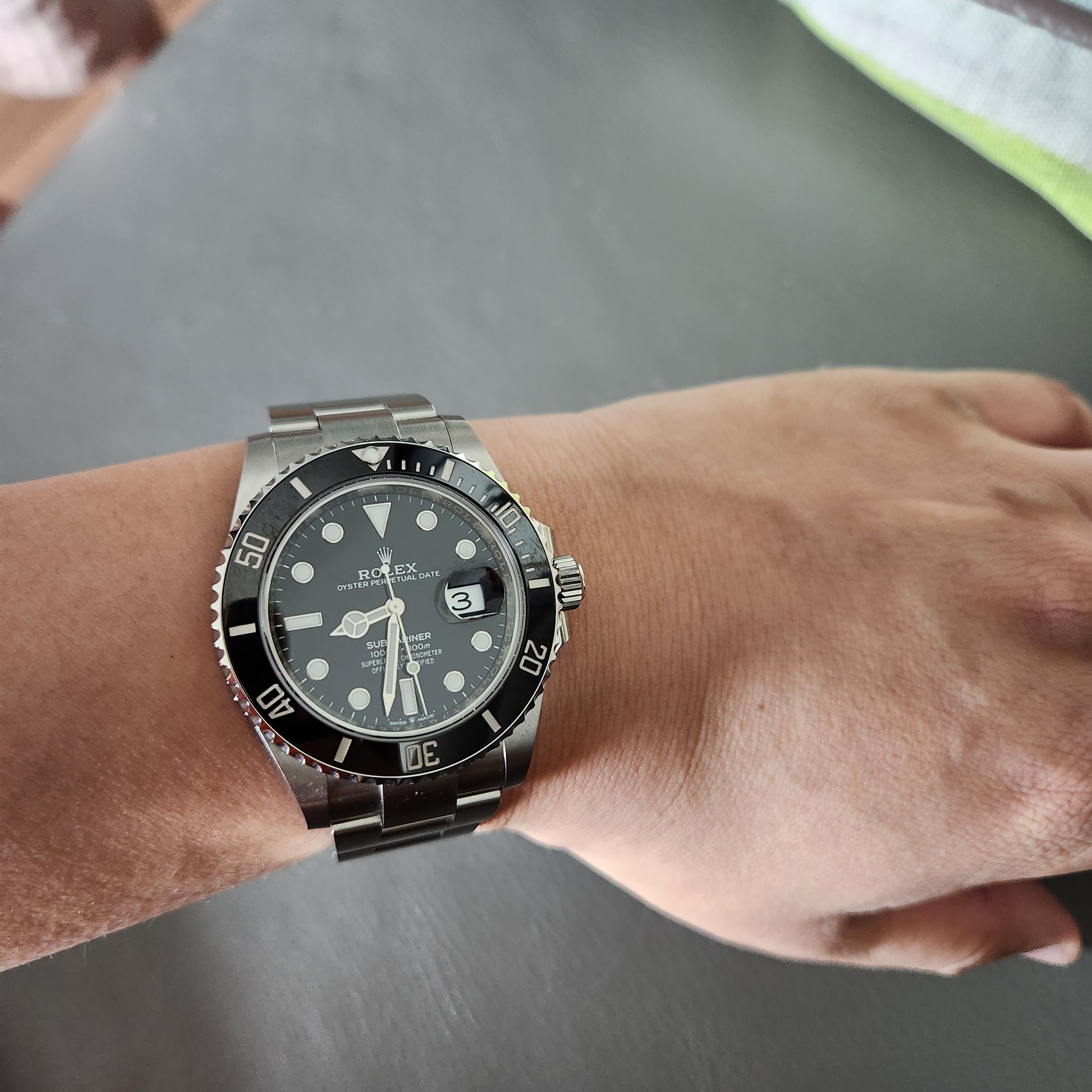 Rolex Submariner Date 41mm 126610LN Black Oyster 착용 스타일