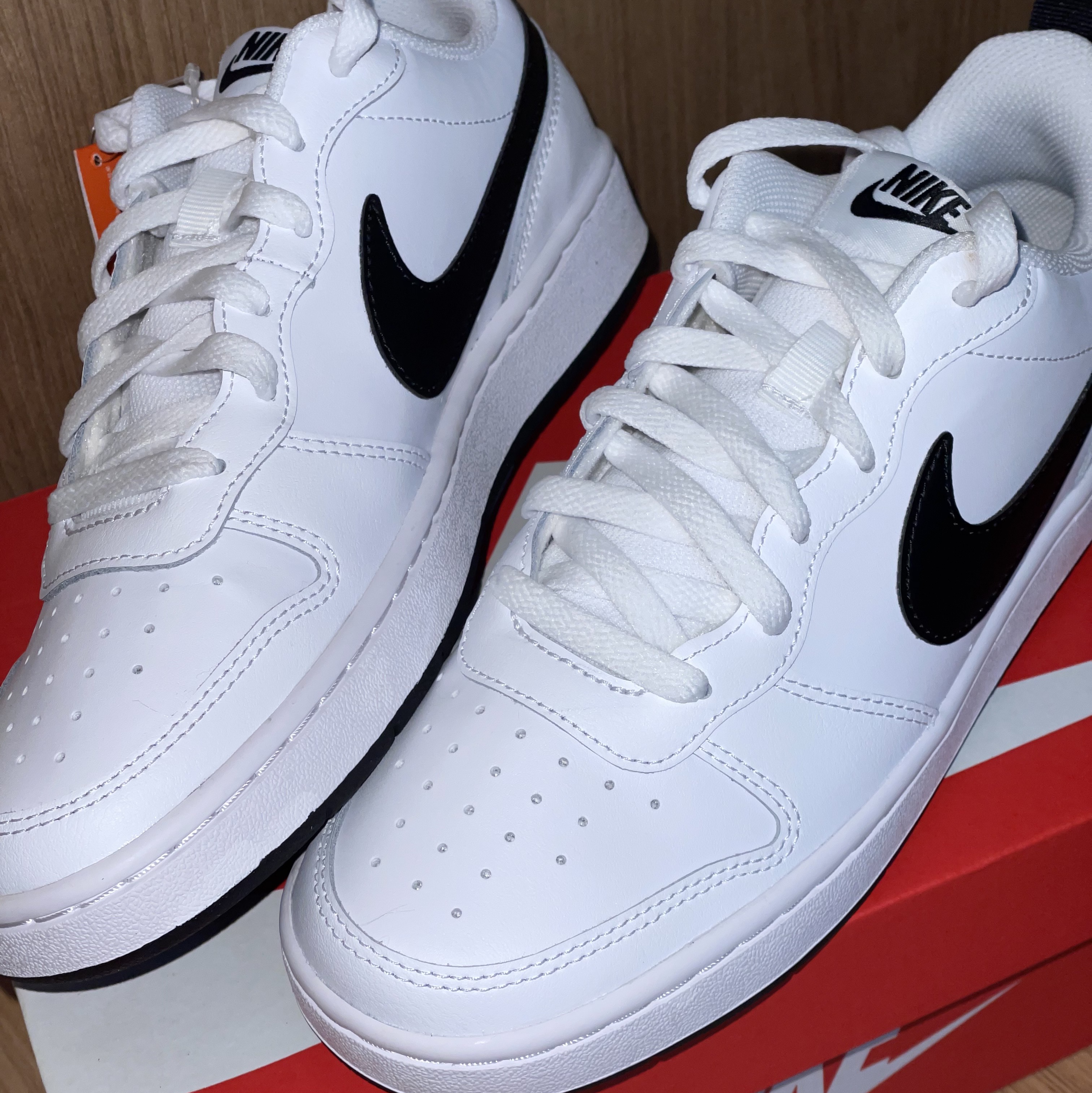 (GS) Nike Court Borough Low 2 White Black 착용 스타일