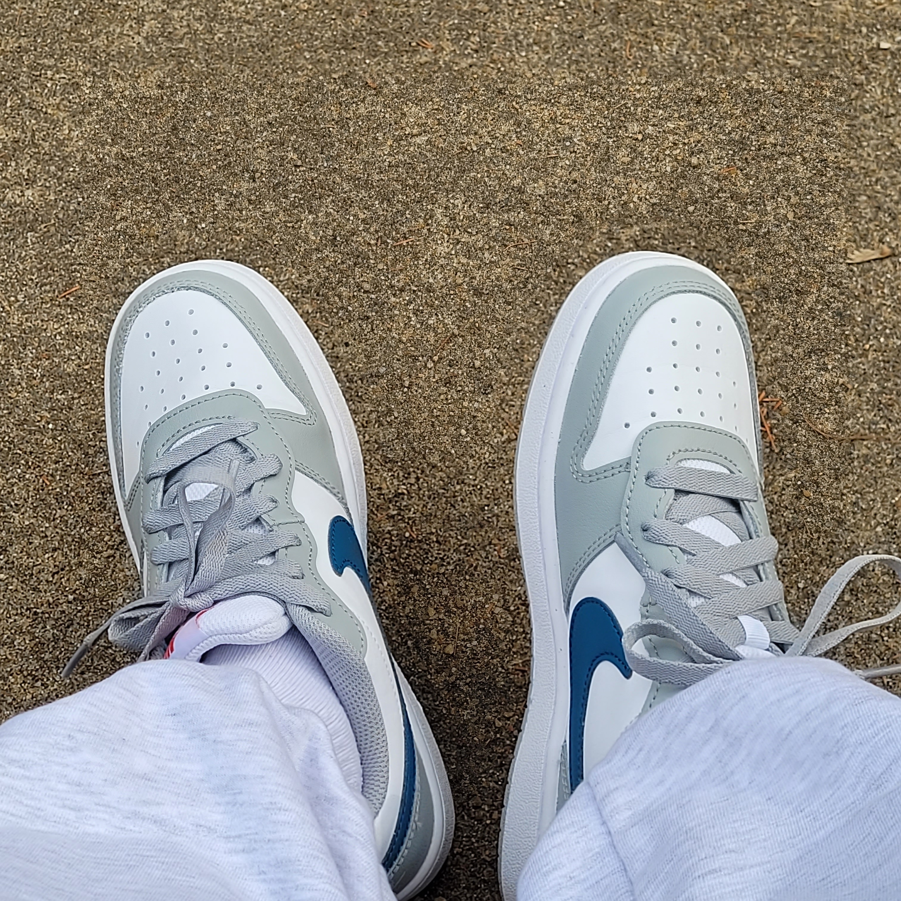 (GS) Nike Court Borough Low 2 Light Smoke Grey 착용 스타일